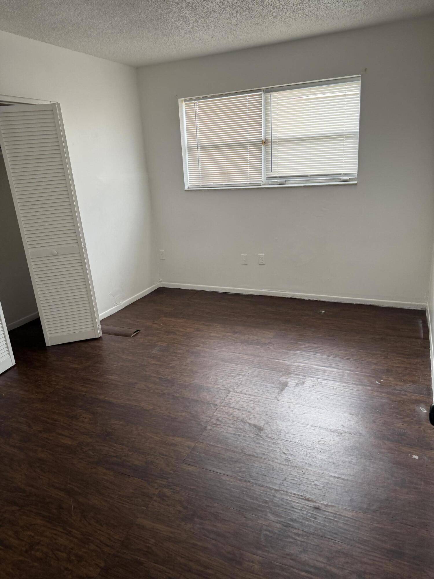 Mangonia Park, FL 33407,5713 Candlewood ST