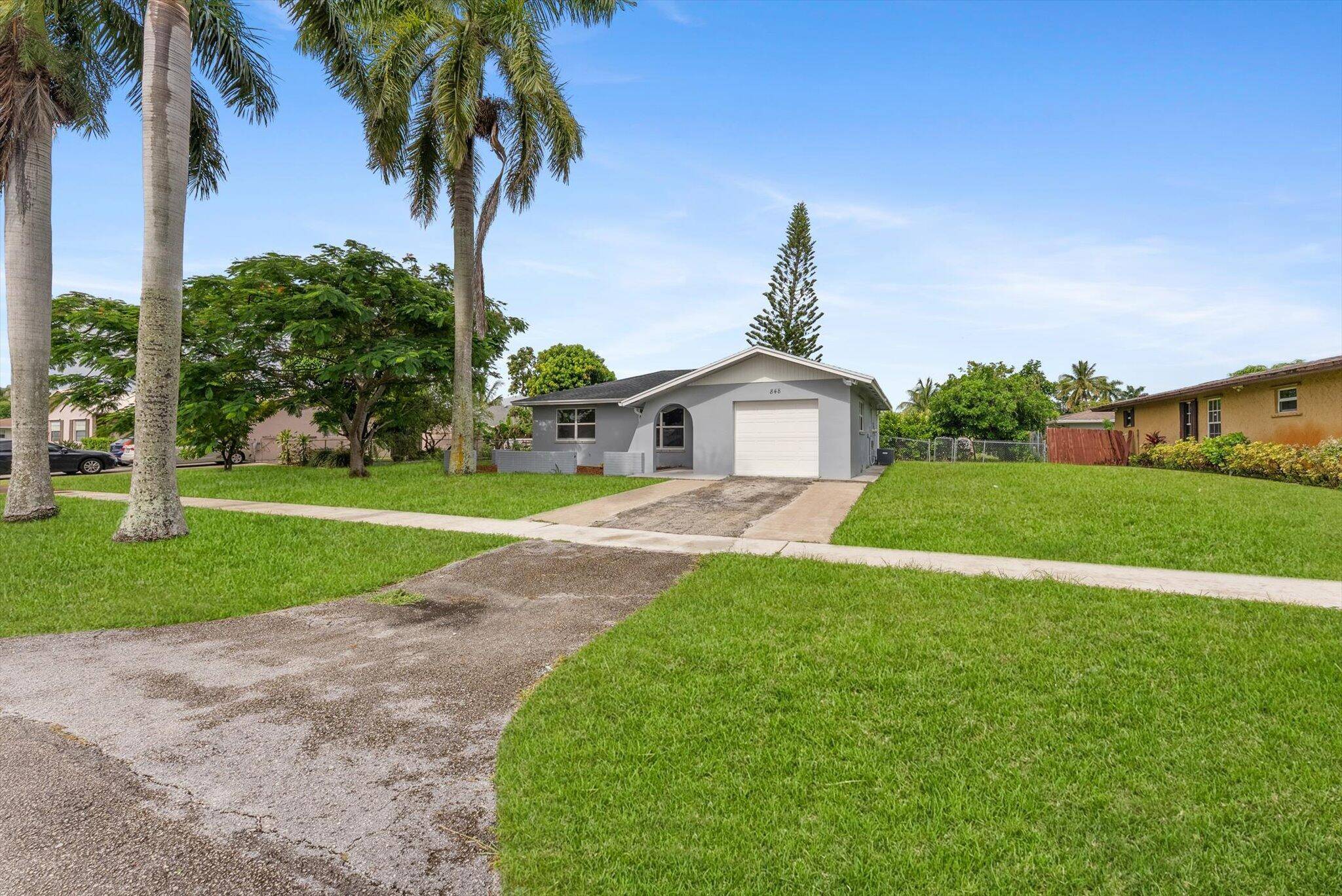 Royal Palm Beach, FL 33411,848 Azalea DR