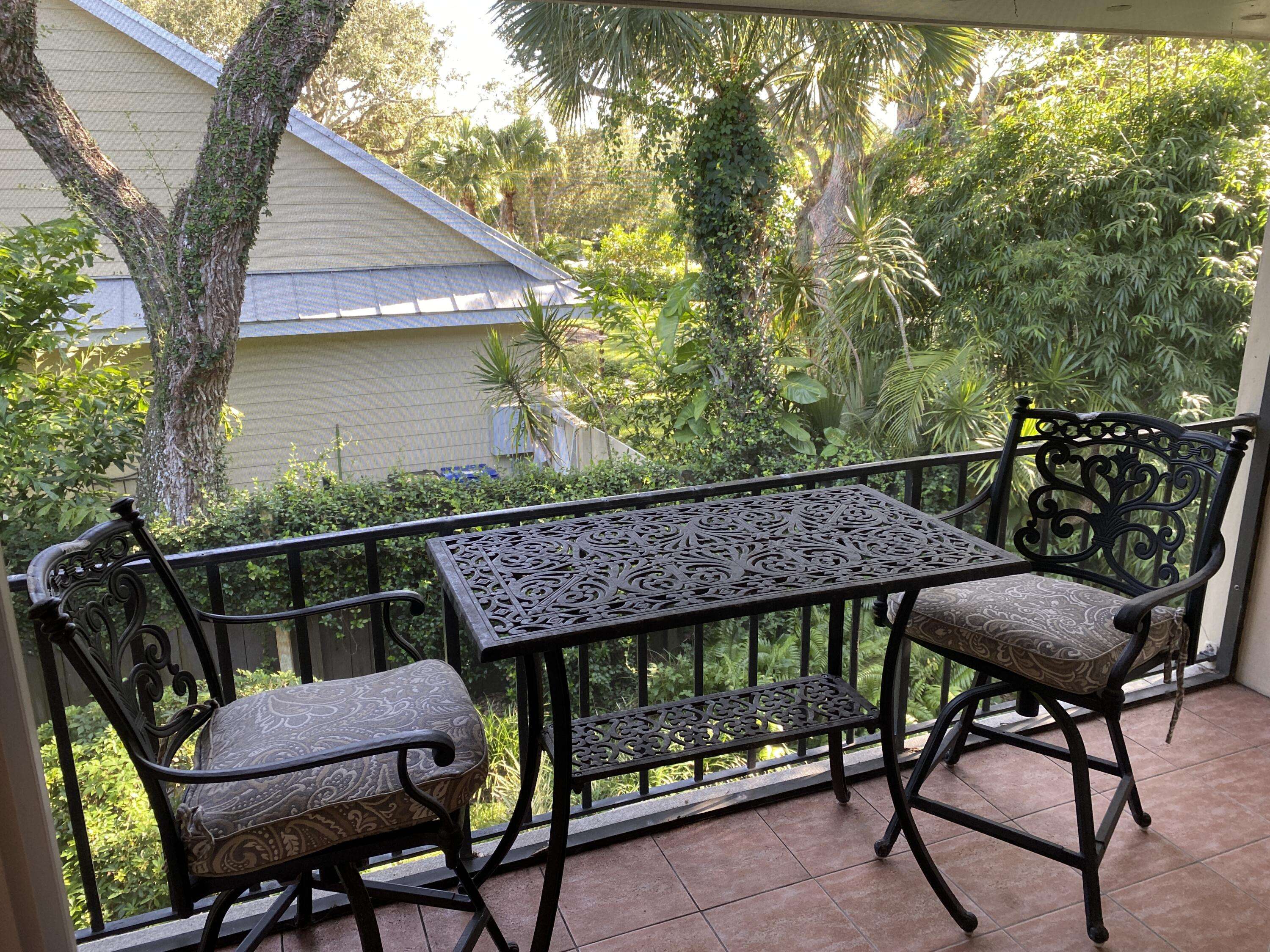 Vero Beach, FL 32963,800 Coquina LN 203