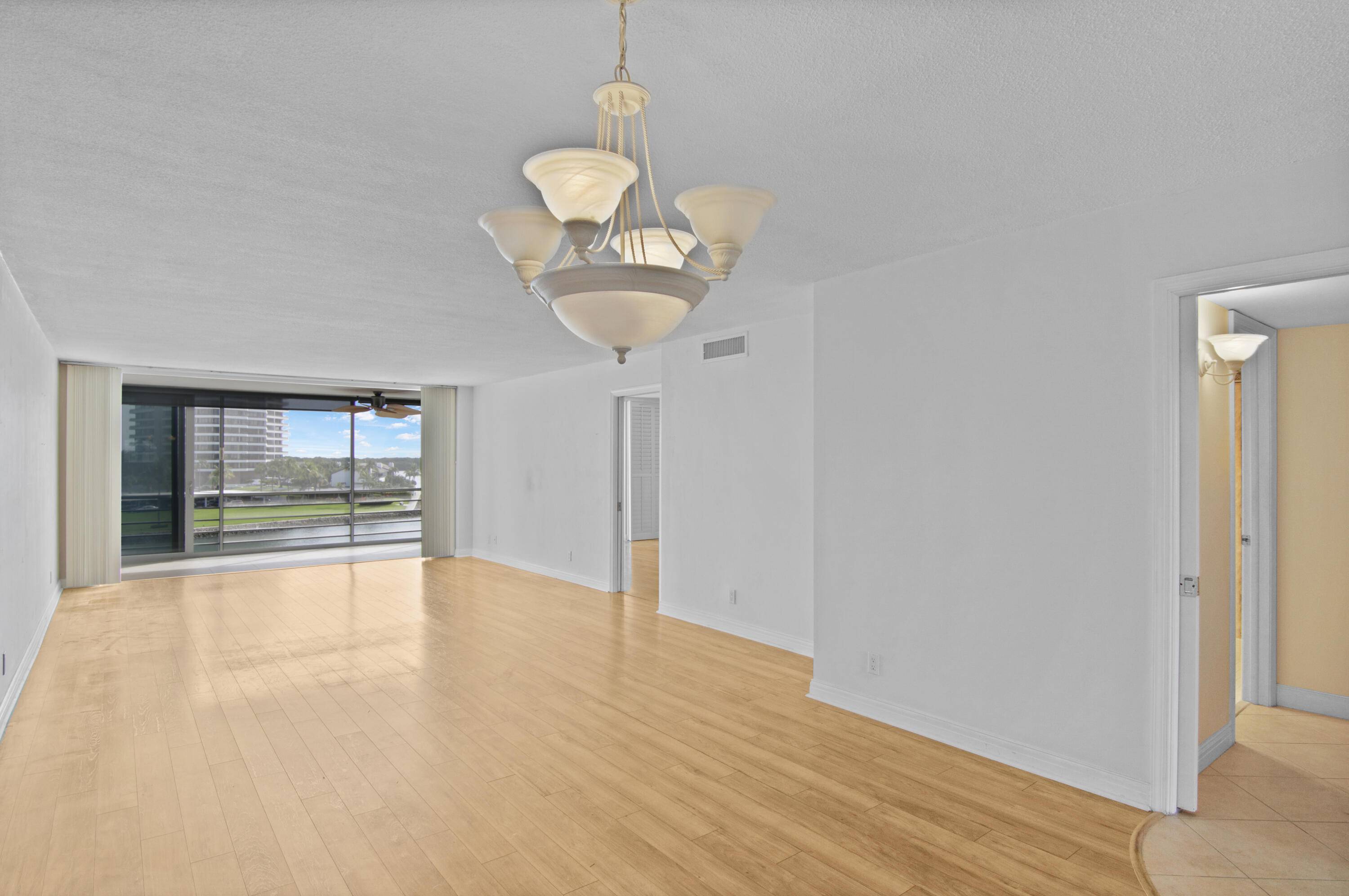 North Palm Beach, FL 33408,36 Yacht Club DR 504