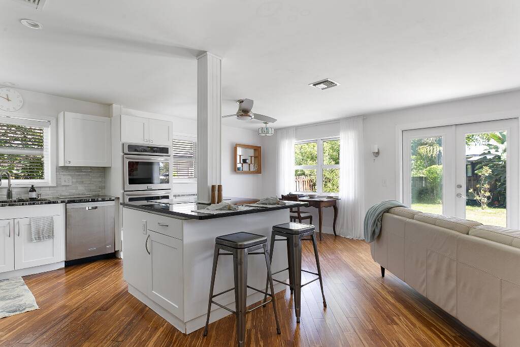 Delray Beach, FL 33484,5135 Woodland DR