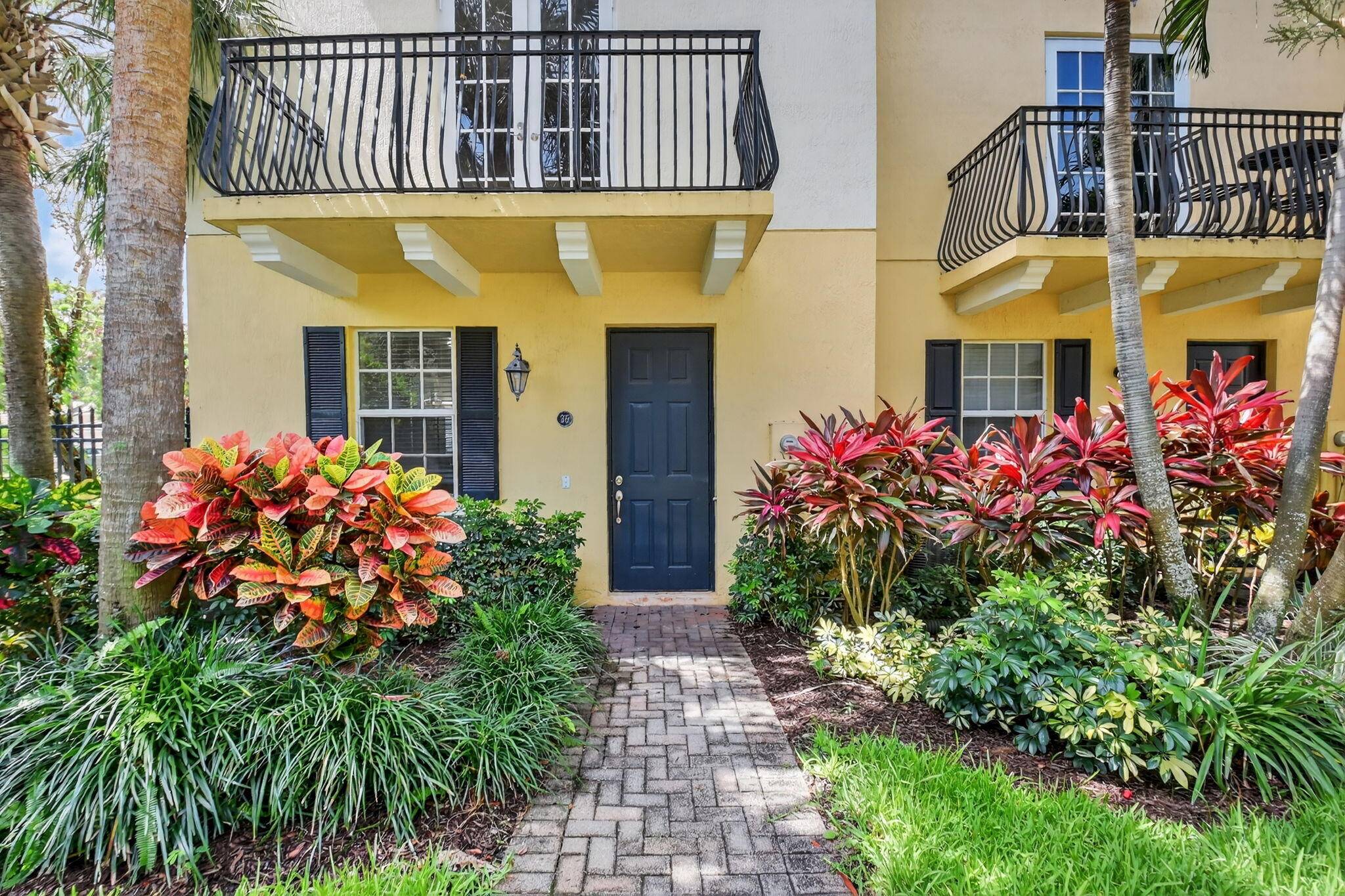 Lake Worth Beach, FL 33460,2502 N Dixie HWY 36