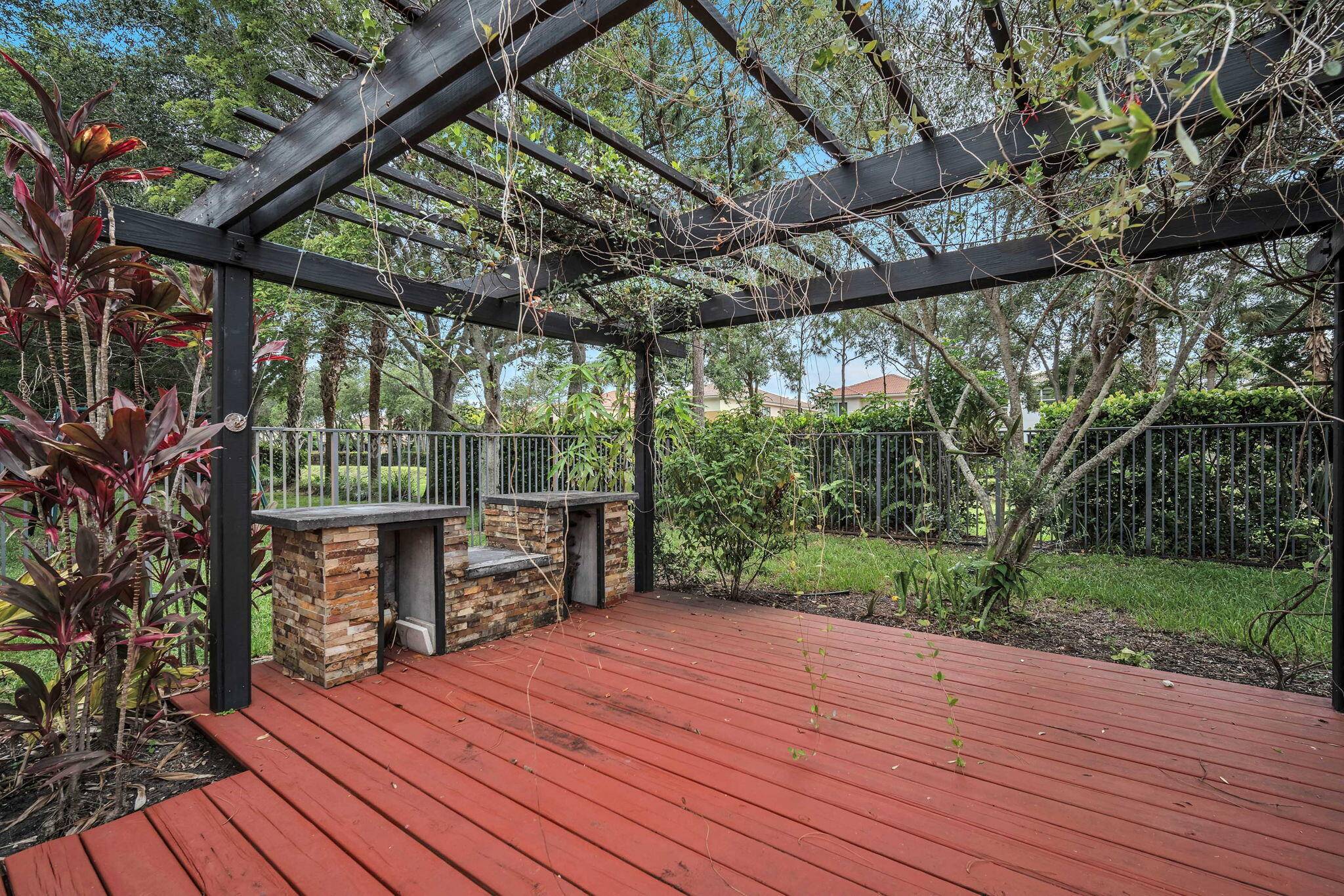Boynton Beach, FL 33473,8589 Breezy Hill DR