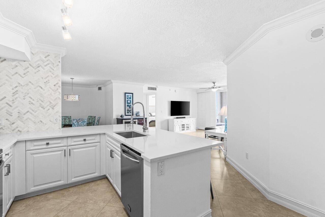 Highland Beach, FL 33487,3606 S Ocean BLVD 604