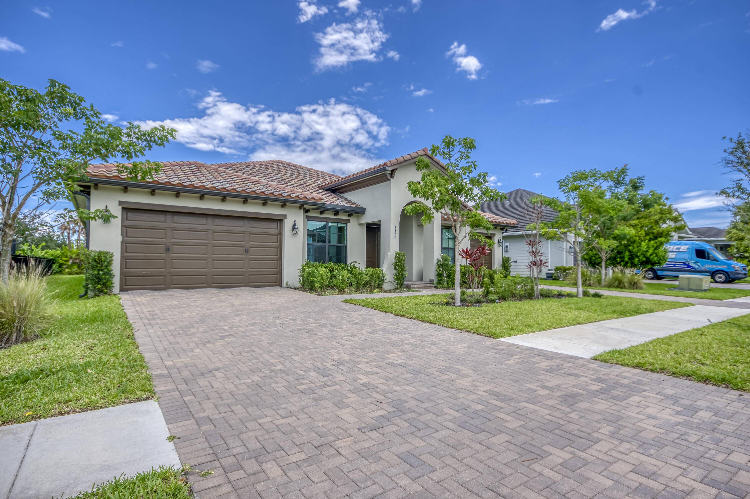 The Acreage, FL 33470,19077 Fly Rod RUN