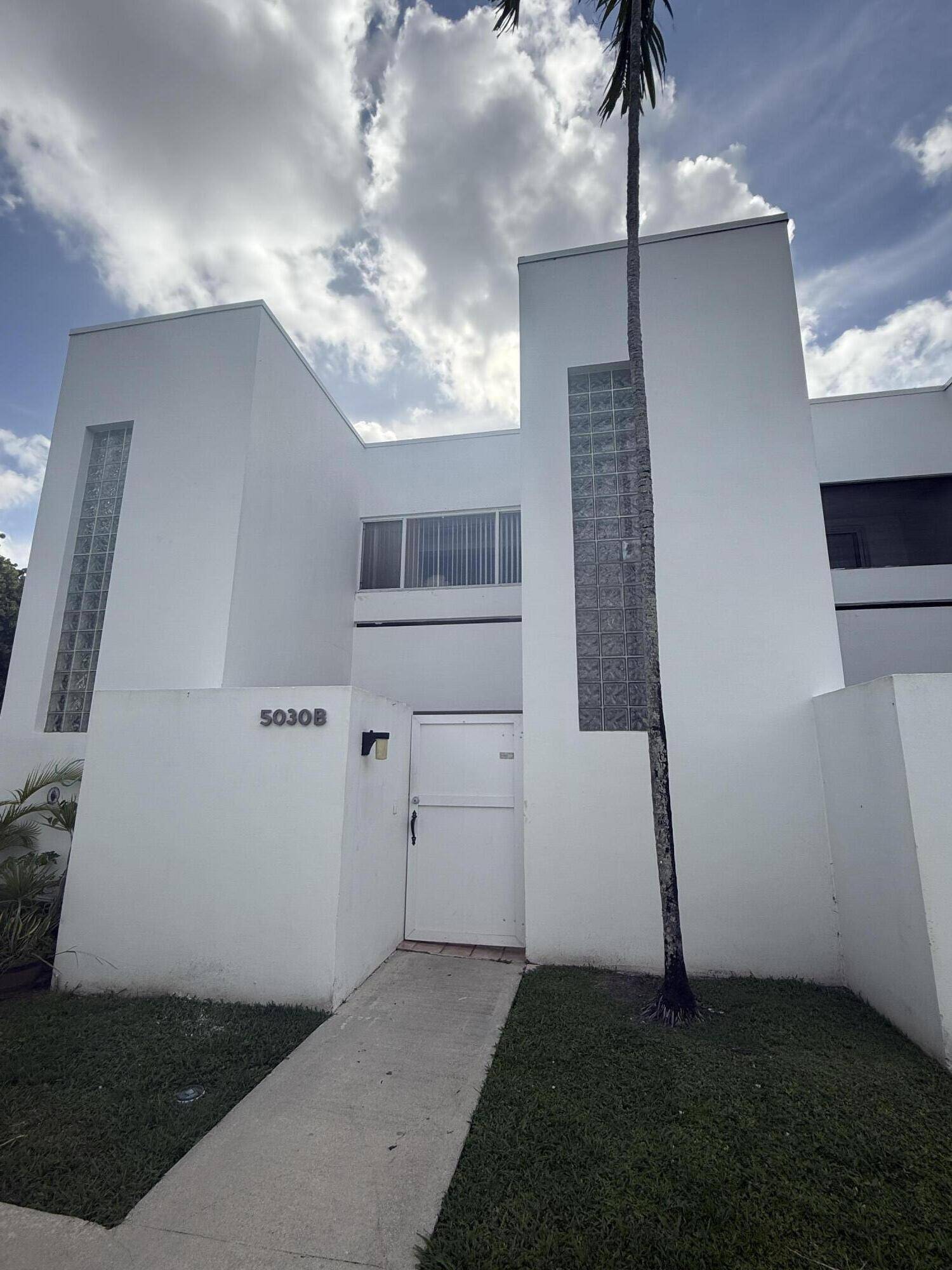 West Palm Beach, FL 33417