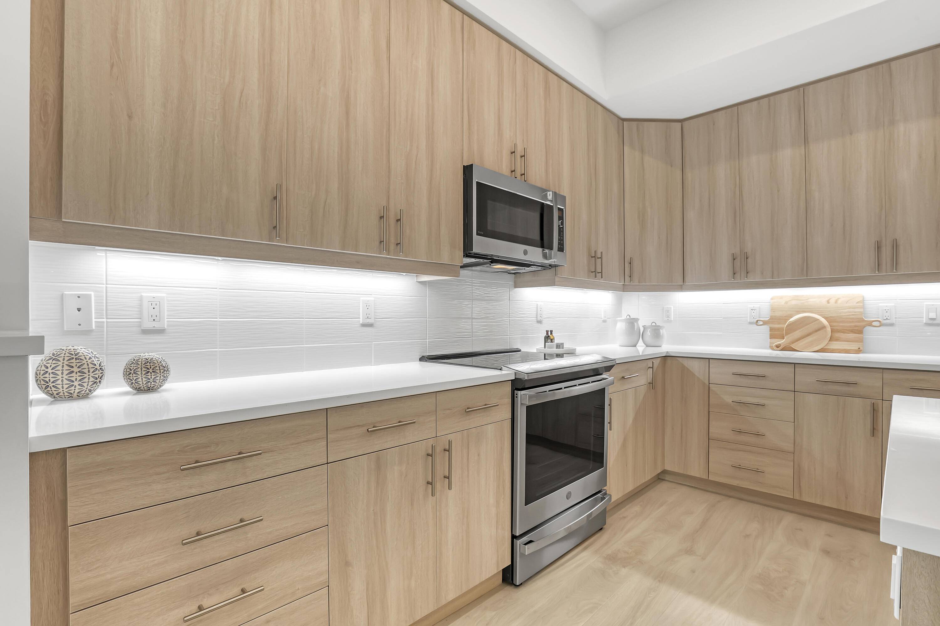 Tequesta, FL 33469,106 Royal Palm CIR