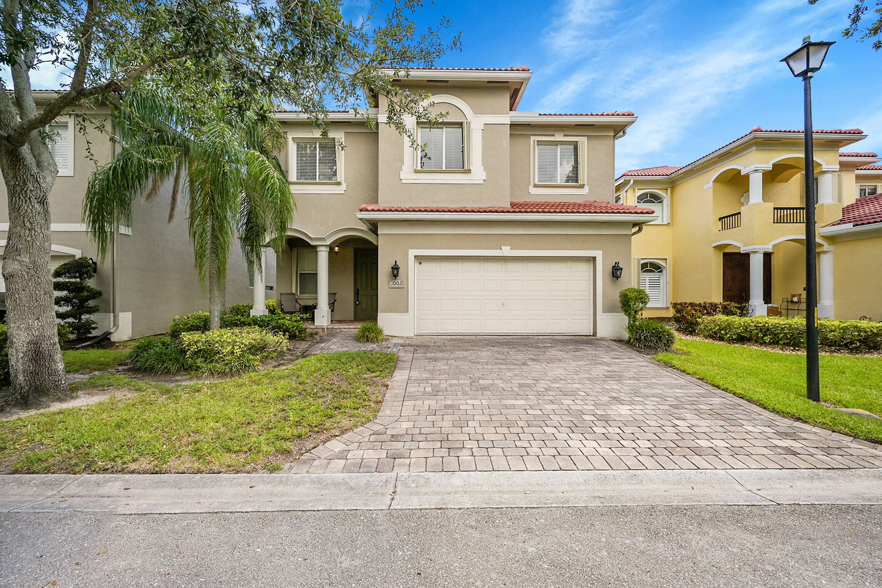 Riviera Beach, FL 33404,1002 Center Stone LN
