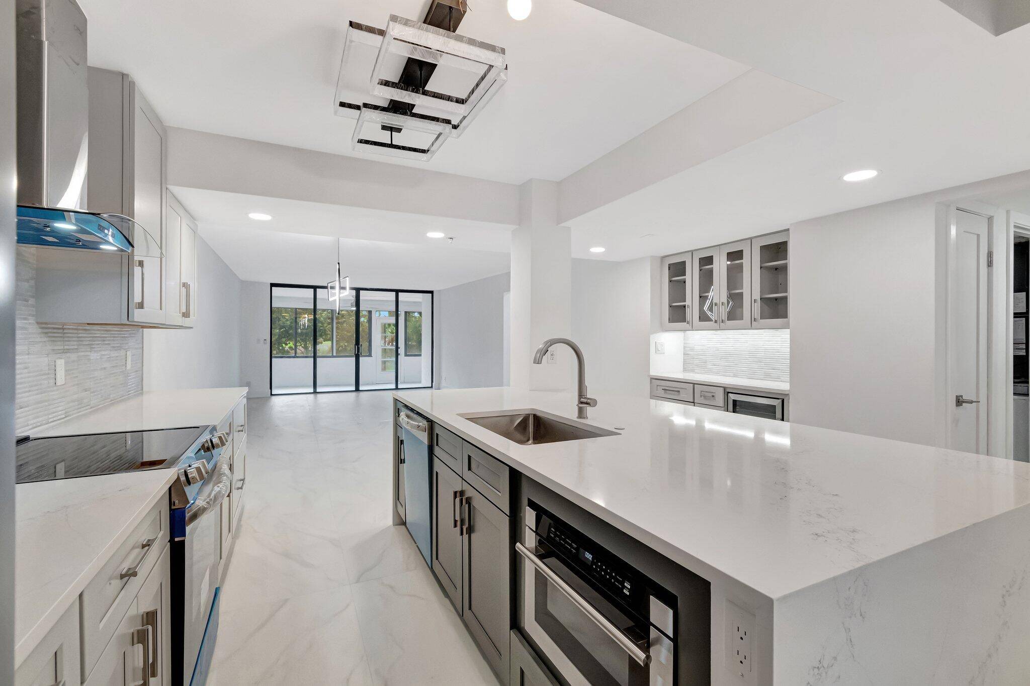Boca Raton, FL 33433,6420 Boca Del Mar DR 104