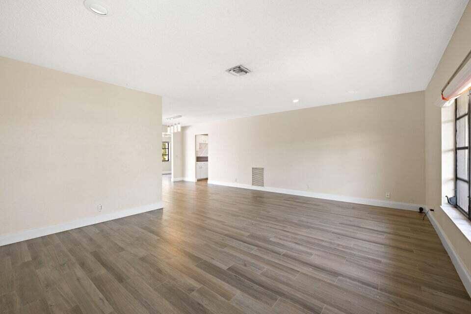 Boynton Beach, FL 33435,146 SE 26th AVE