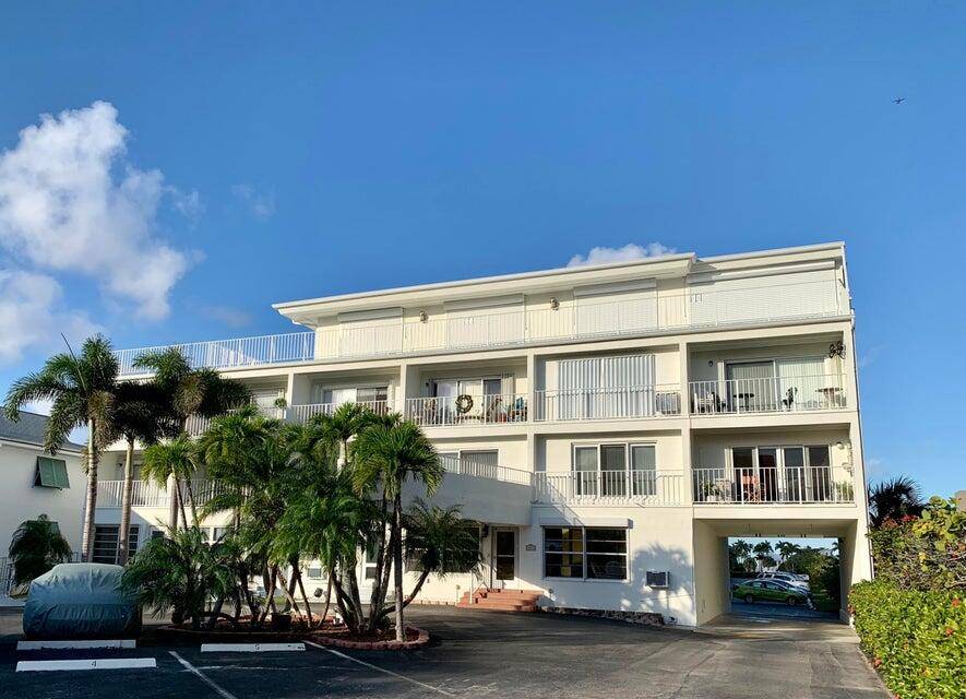 South Palm Beach, FL 33480,4001 S Ocean BLVD 304