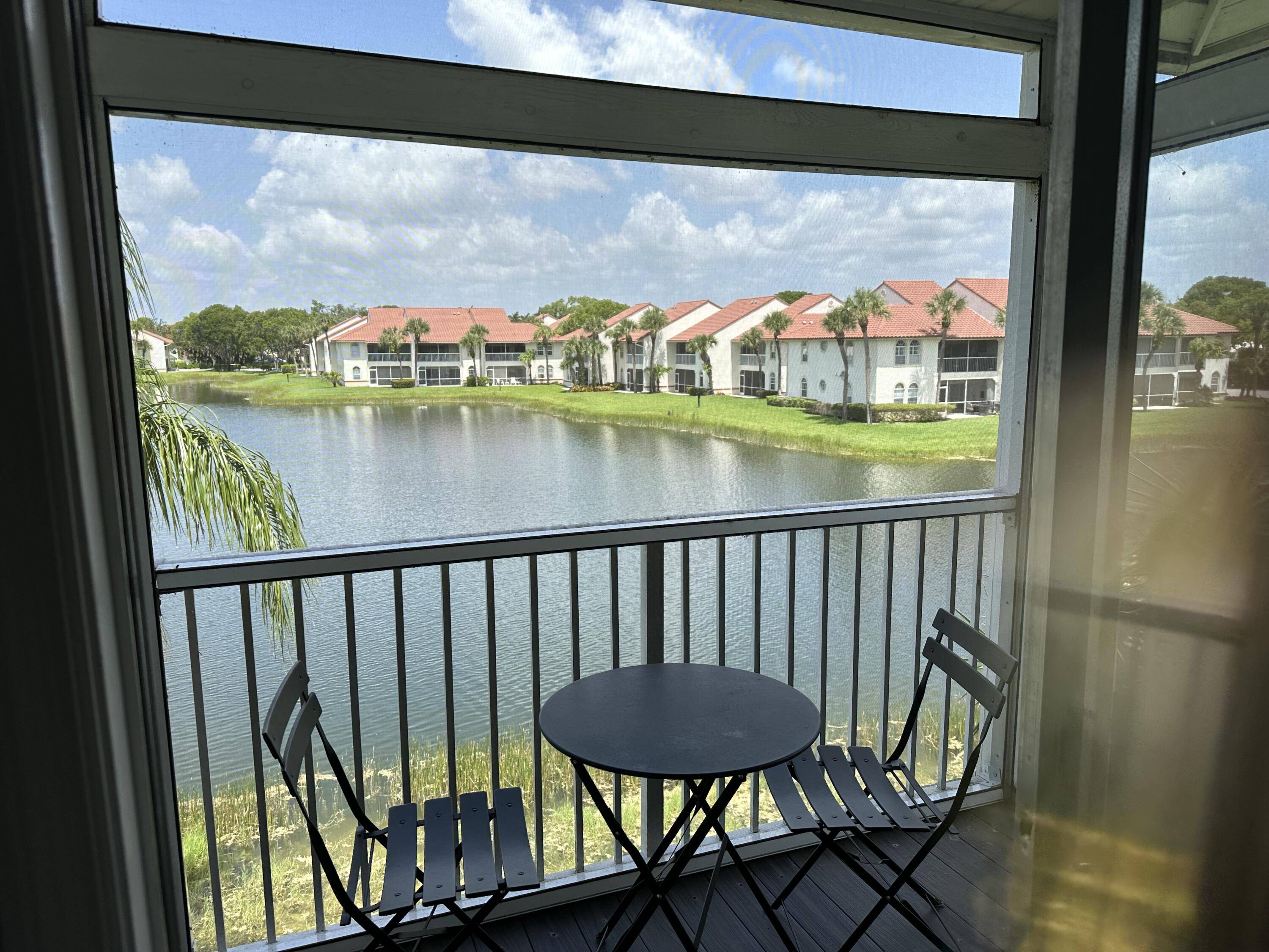 Palm Beach Gardens, FL 33418,290 Cypress Point DR 290