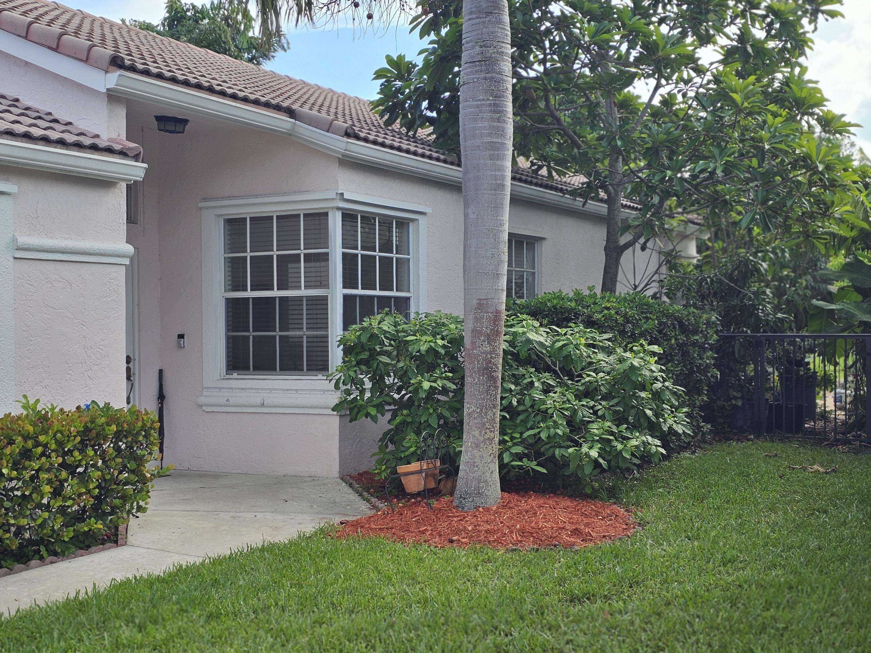 Lake Worth, FL 33467,6933 Dawntree CT