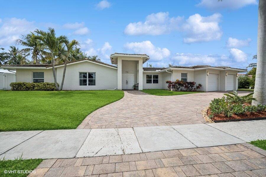 Boca Raton, FL 33486,746 SW 2nd ST