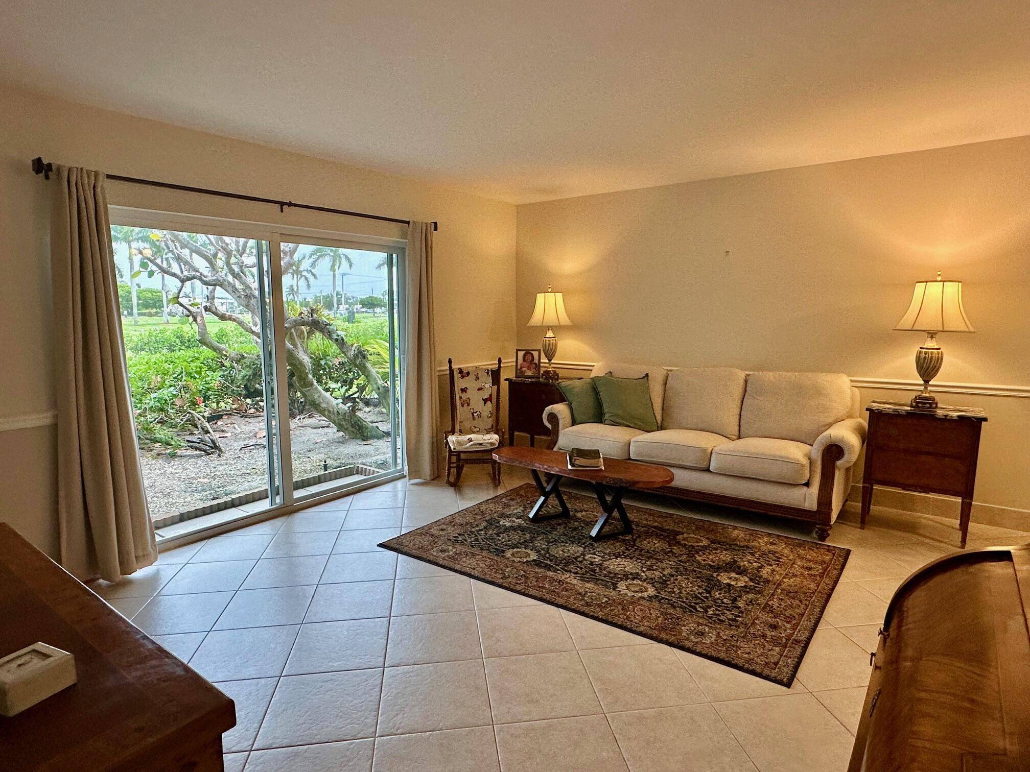 Boynton Beach, FL 33435,310 N North BLVD 1c