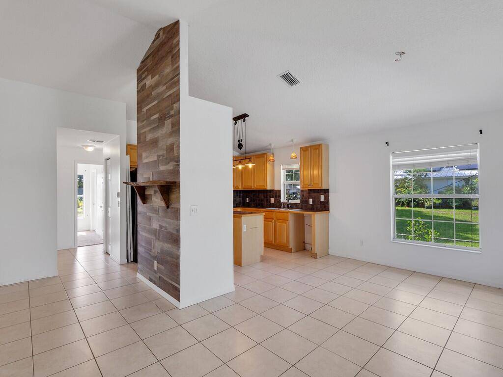 Vero Beach, FL 32967,8020 E 98th AVE