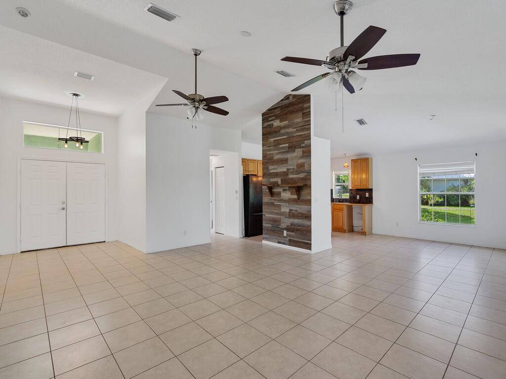 Vero Beach, FL 32967,8020 E 98th AVE