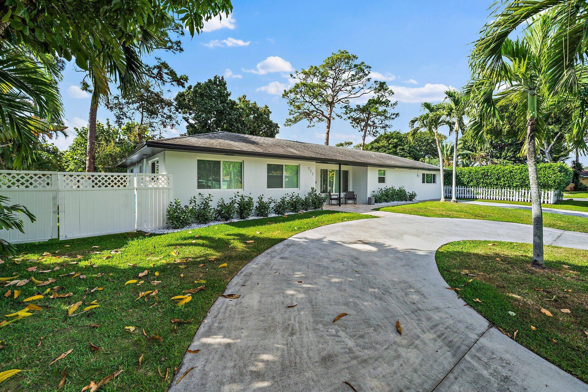 Boynton Beach, FL 33435,722 SW 25th PL