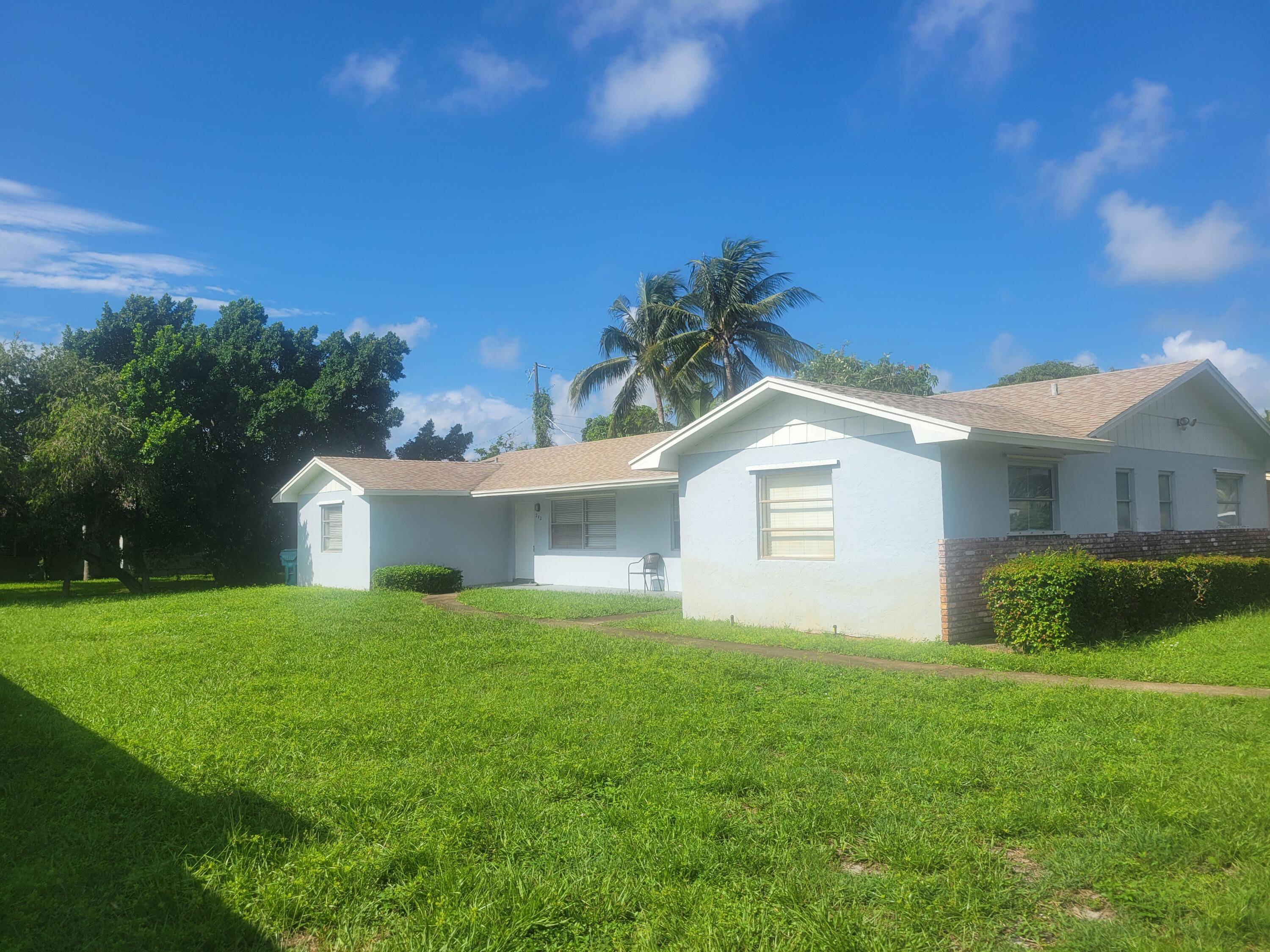 Boynton Beach, FL 33435,240 SE 24th AVE