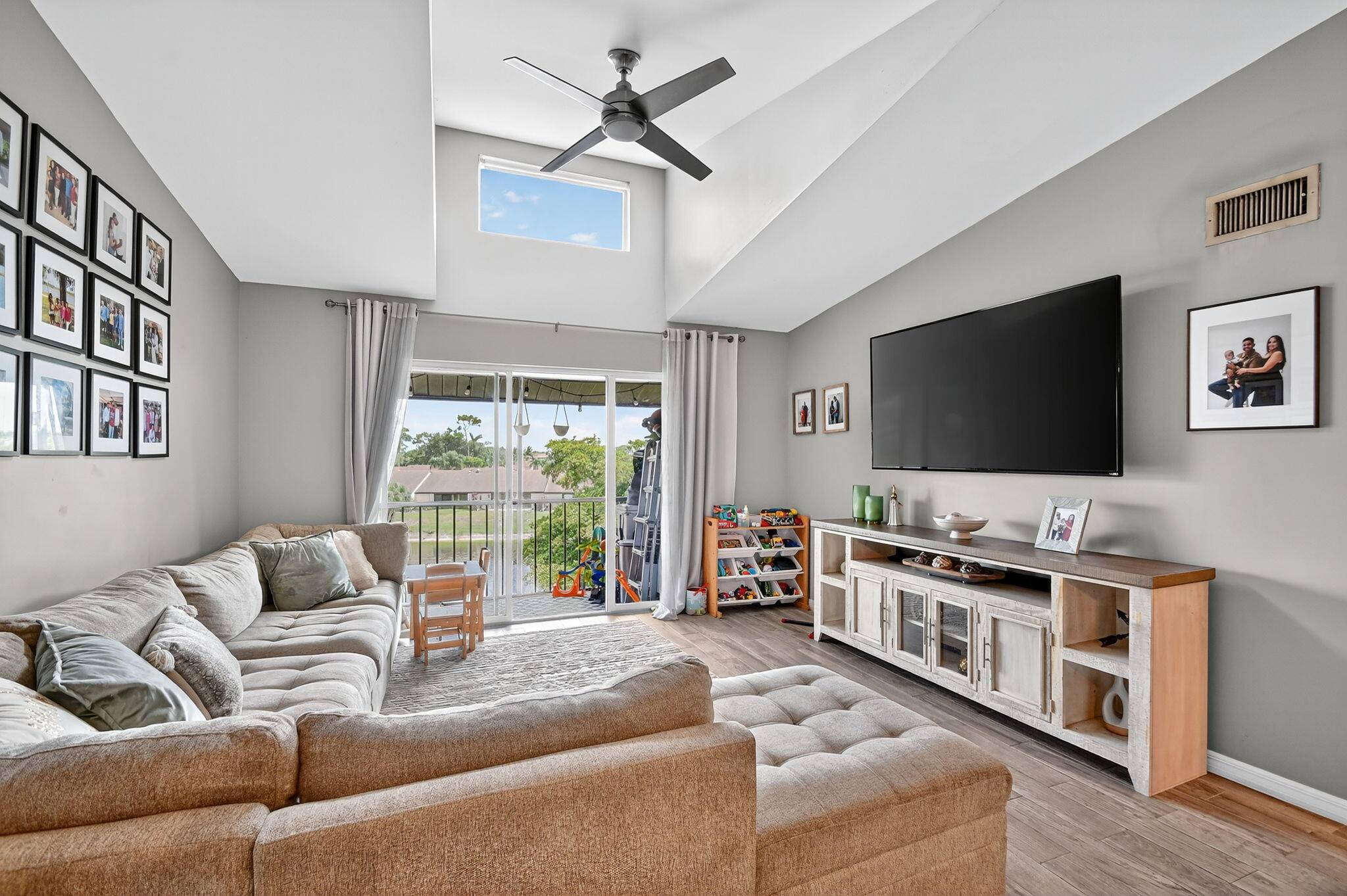 Greenacres, FL 33415,617 Sea Pine WAY G3