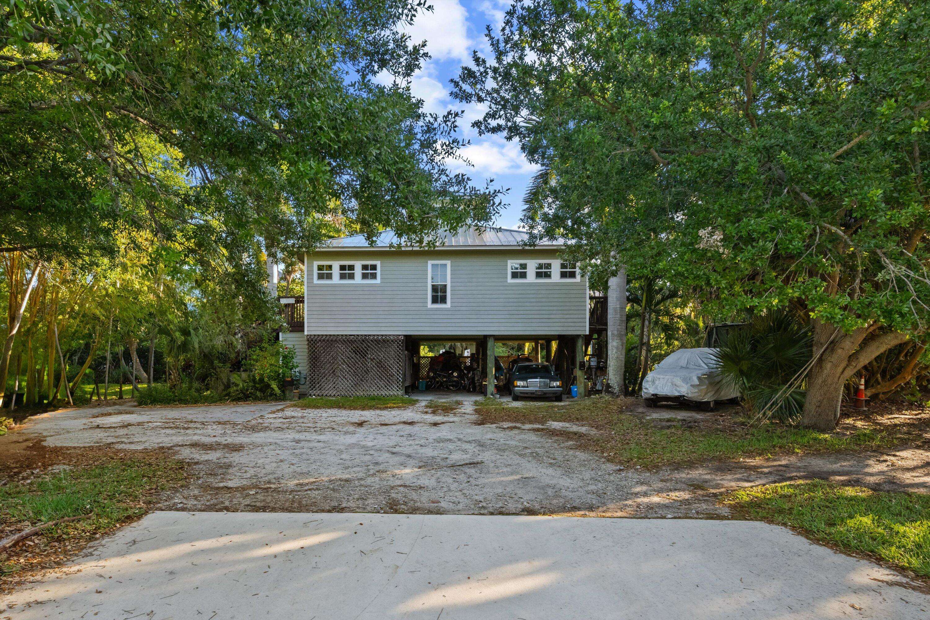 Stuart, FL 34994,201 SW 6th ST