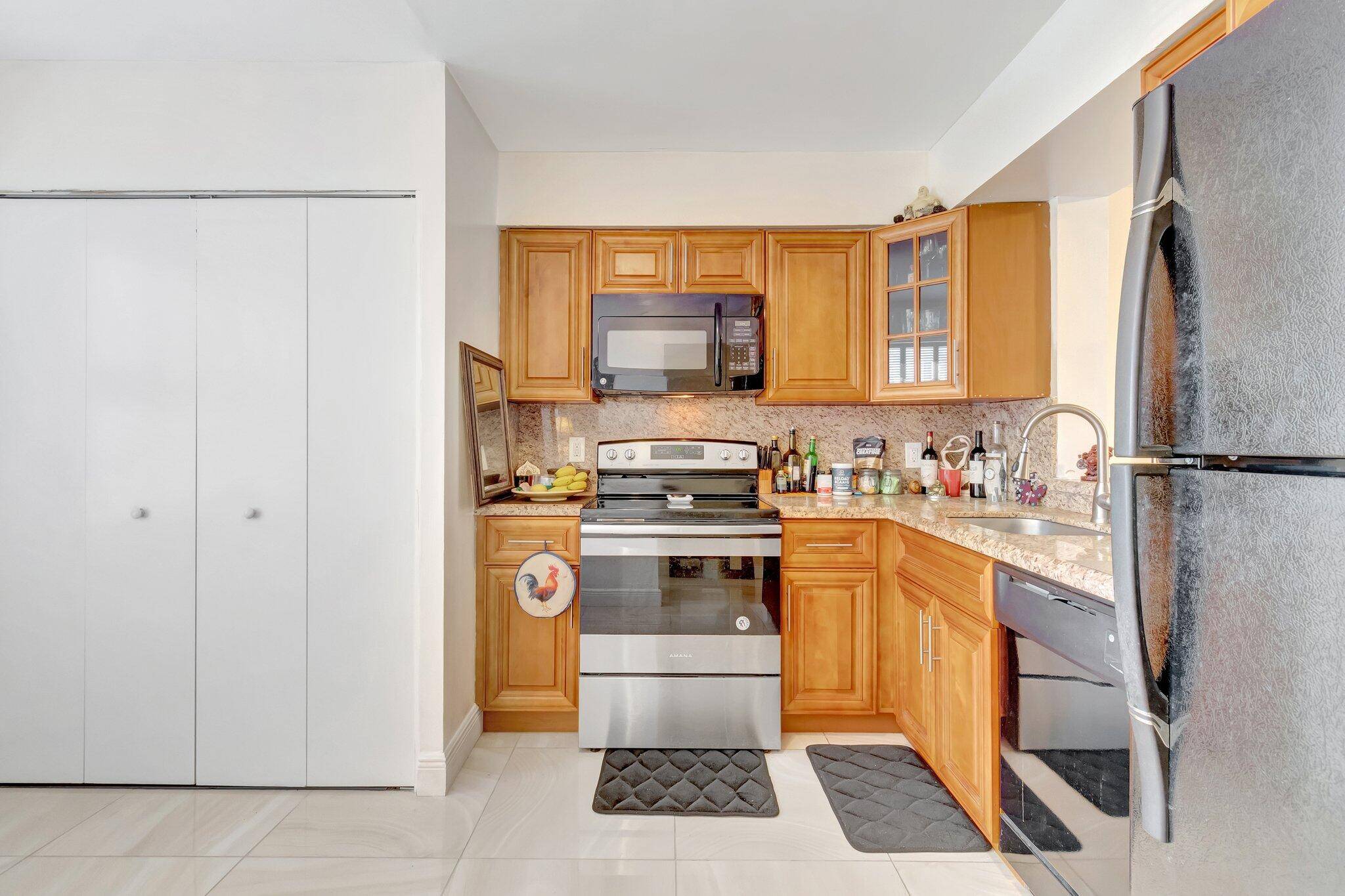 Delray Beach, FL 33446,14723 Cumberland DR 404 B