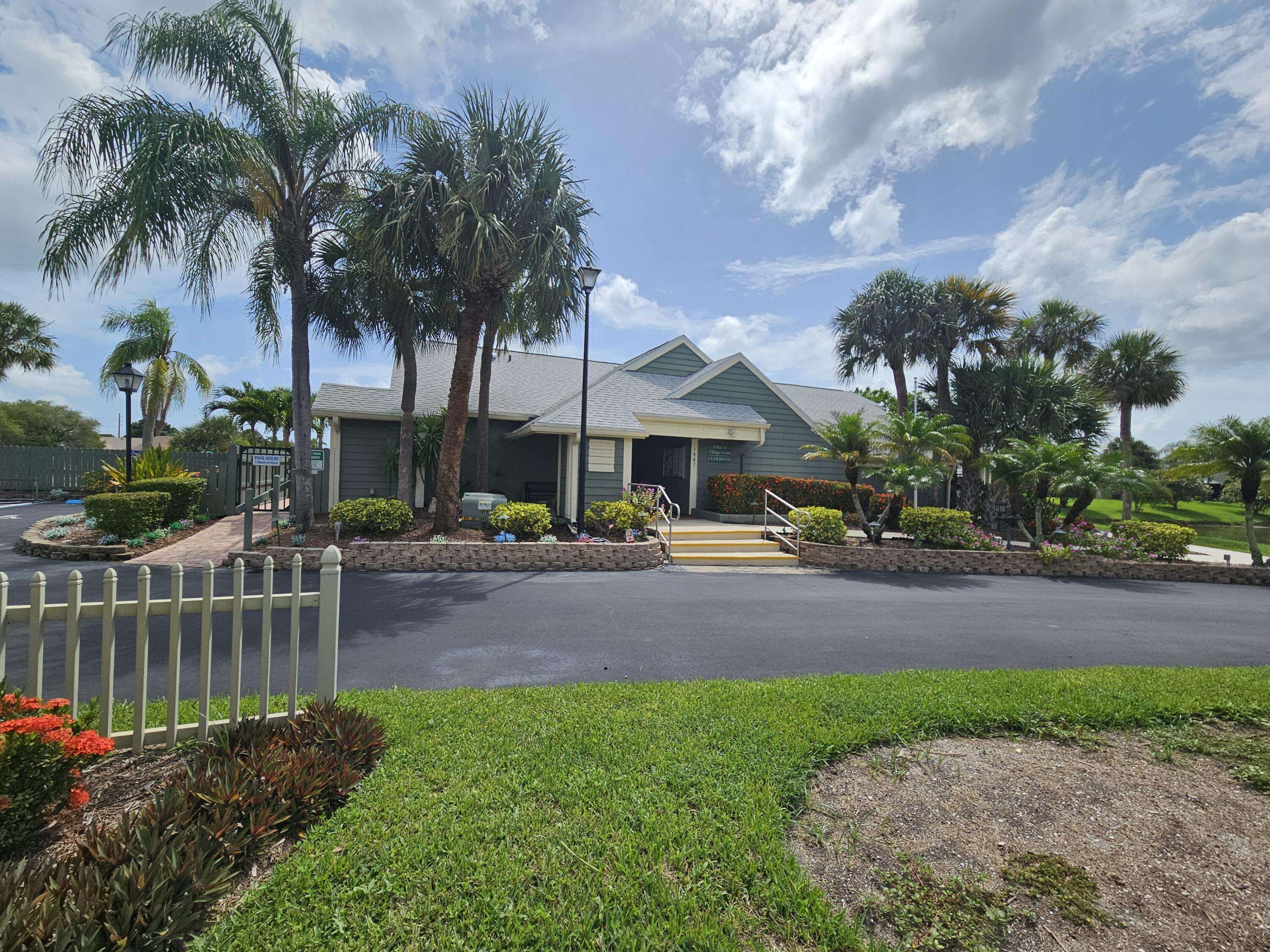 Port Saint Lucie, FL 34952,1525 SE Colchester CIR A