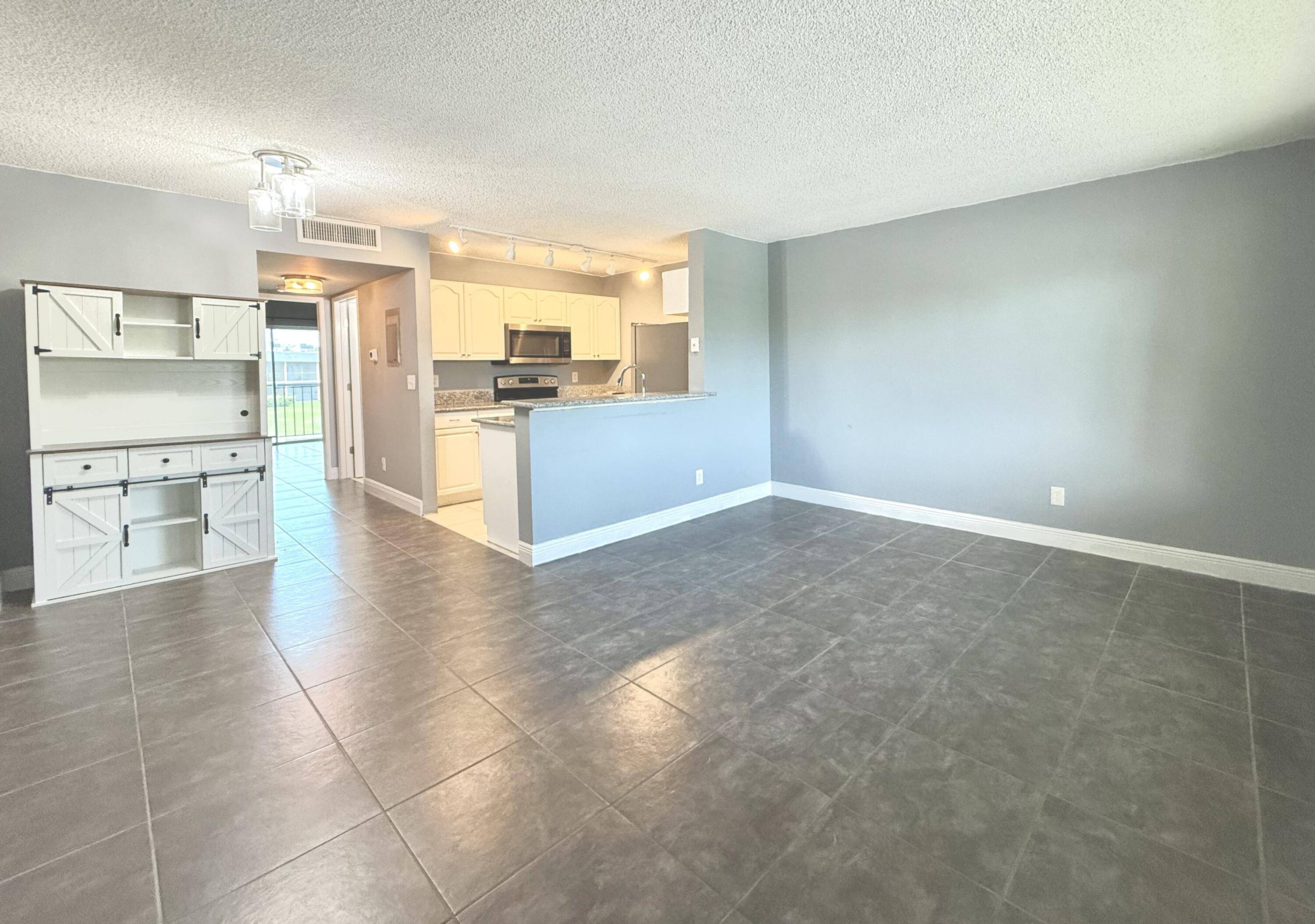 Boynton Beach, FL 33436,1625 W Meadows CIR
