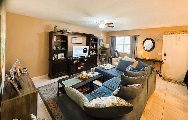 Delray Beach, FL 33446,508 Saxony K