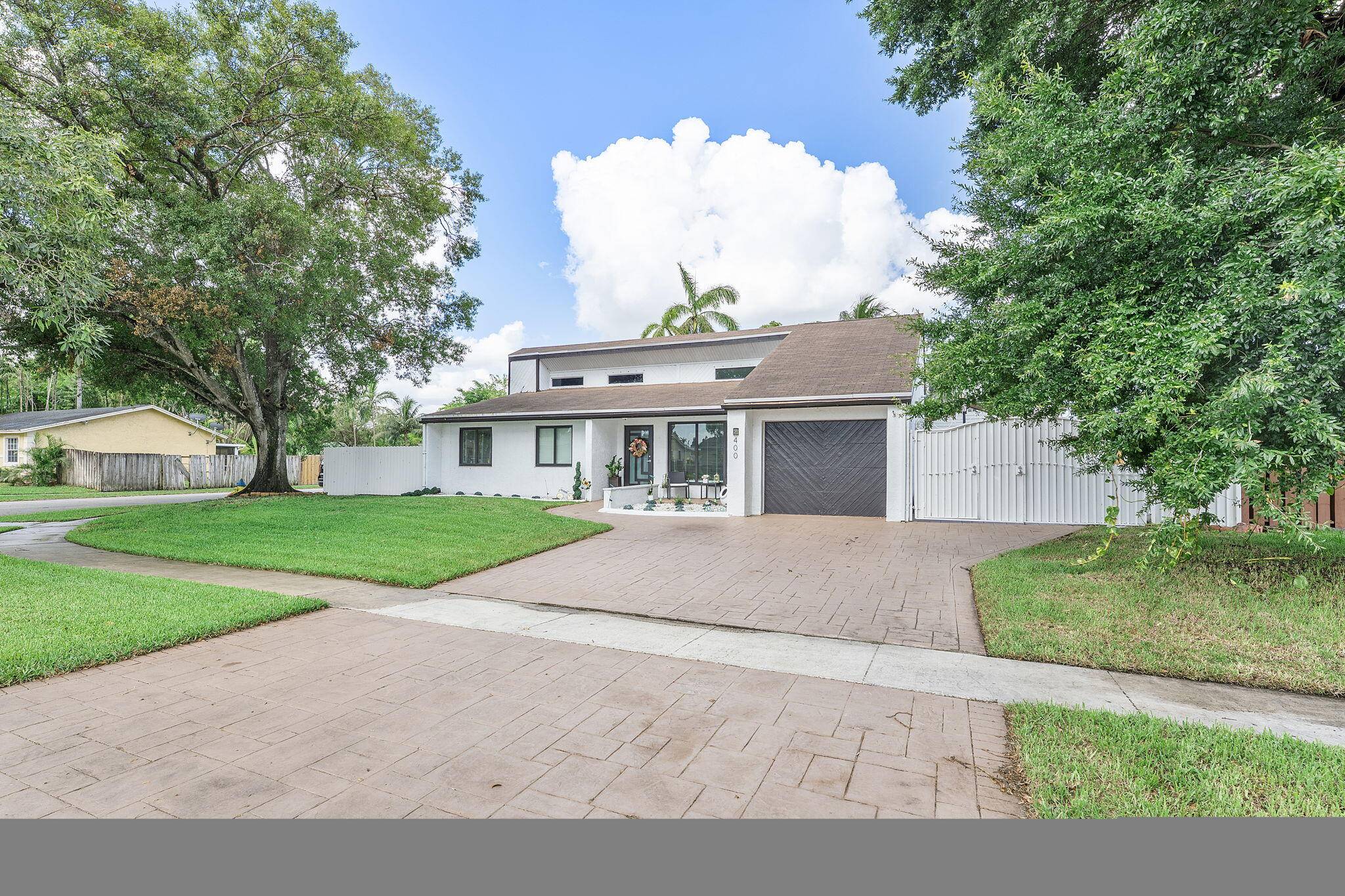 Pembroke Pines, FL 33024,400 NW 98th AVE