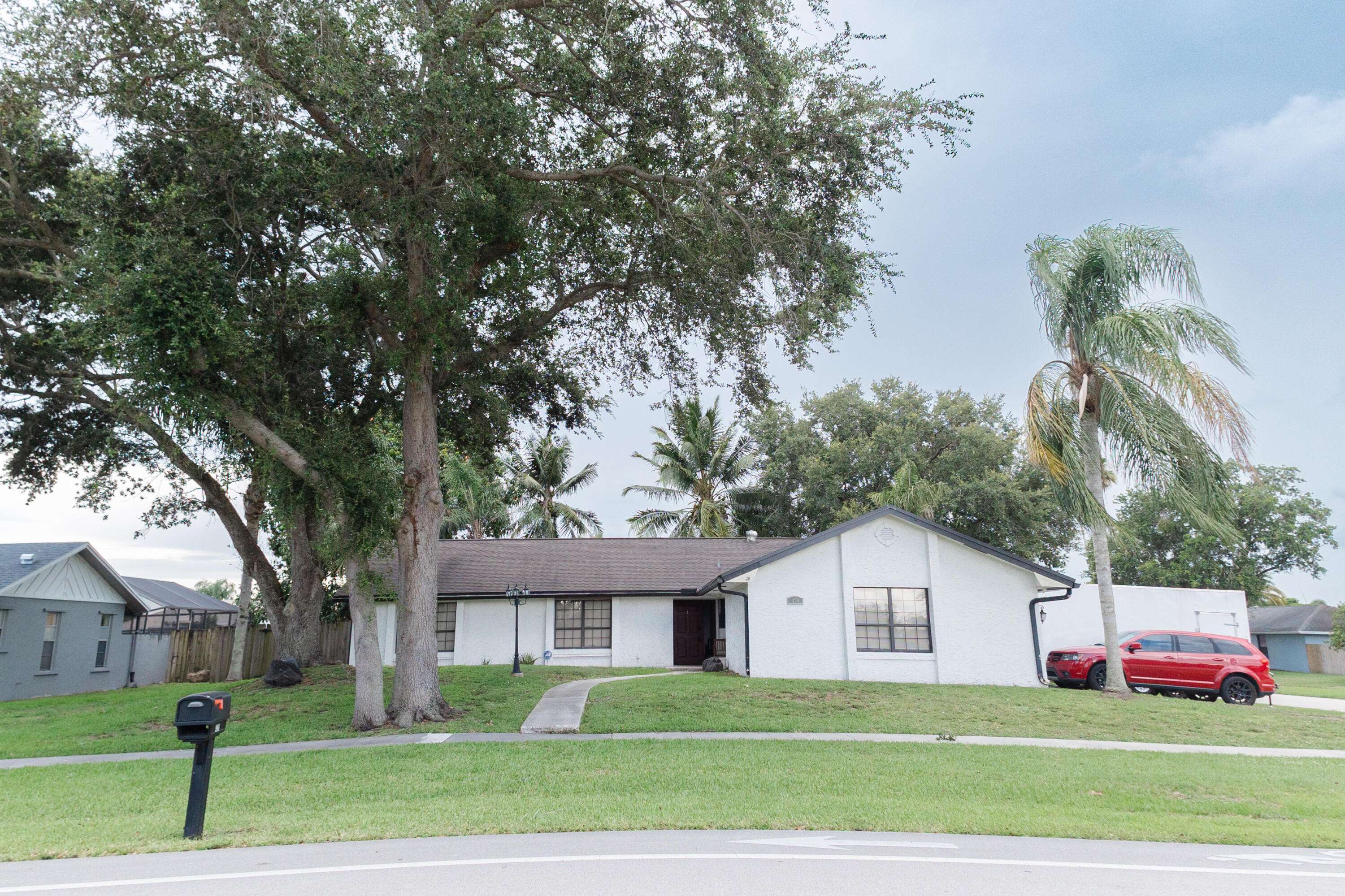 Royal Palm Beach, FL 33411,420 La Mancha AVE