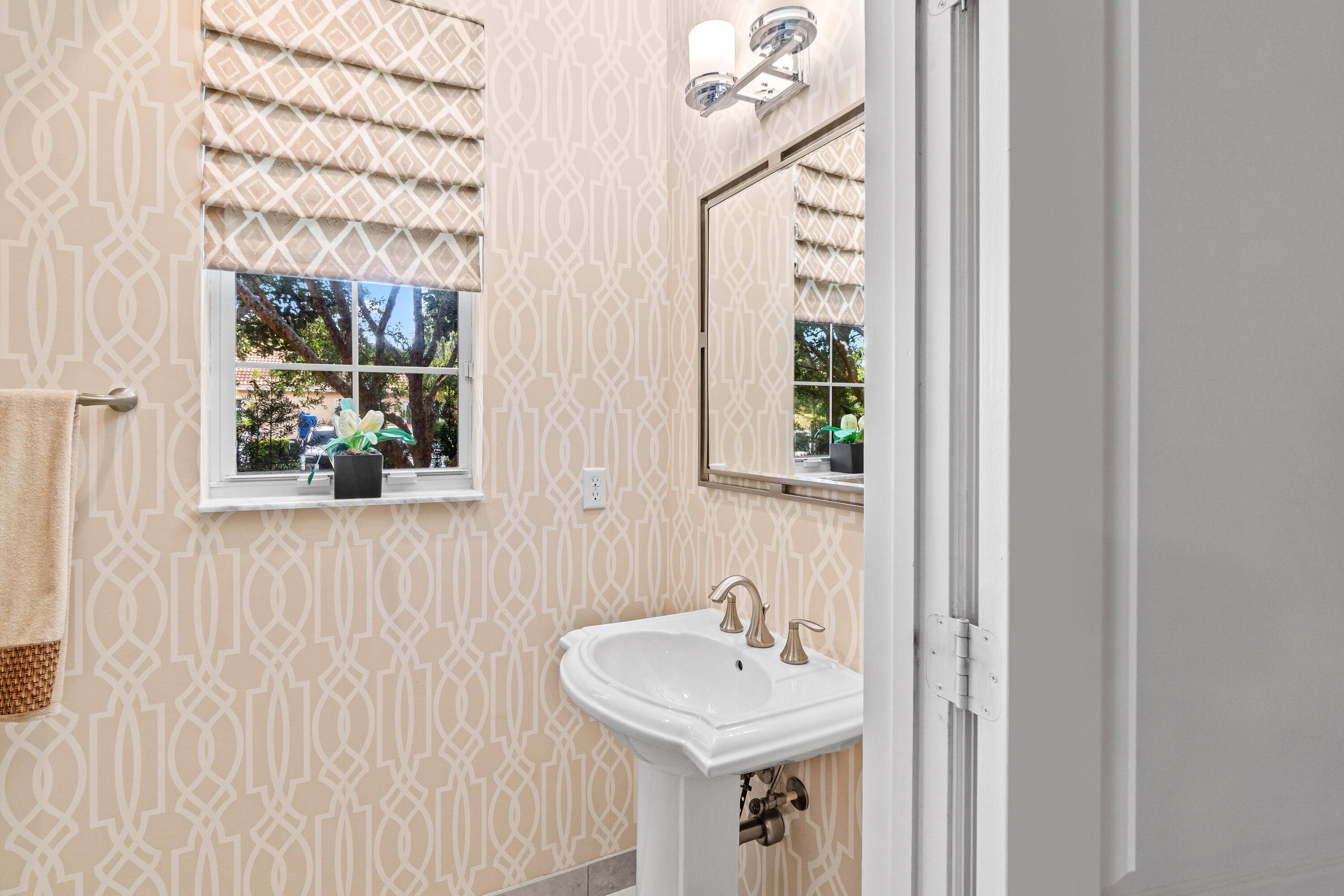 Lake Worth, FL 33463,5957 Monterra Club DR