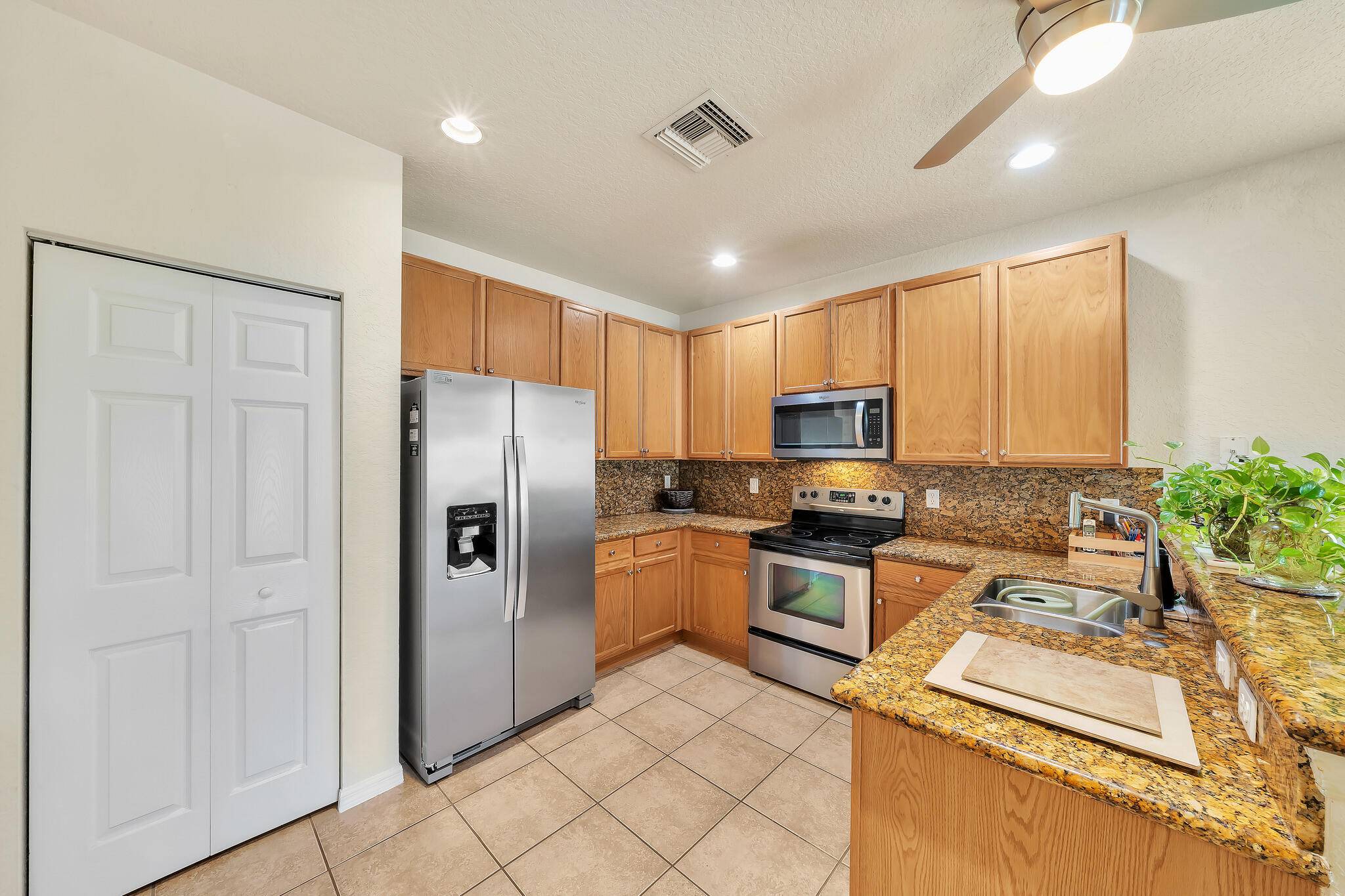 West Palm Beach, FL 33413,805 Quartz TER