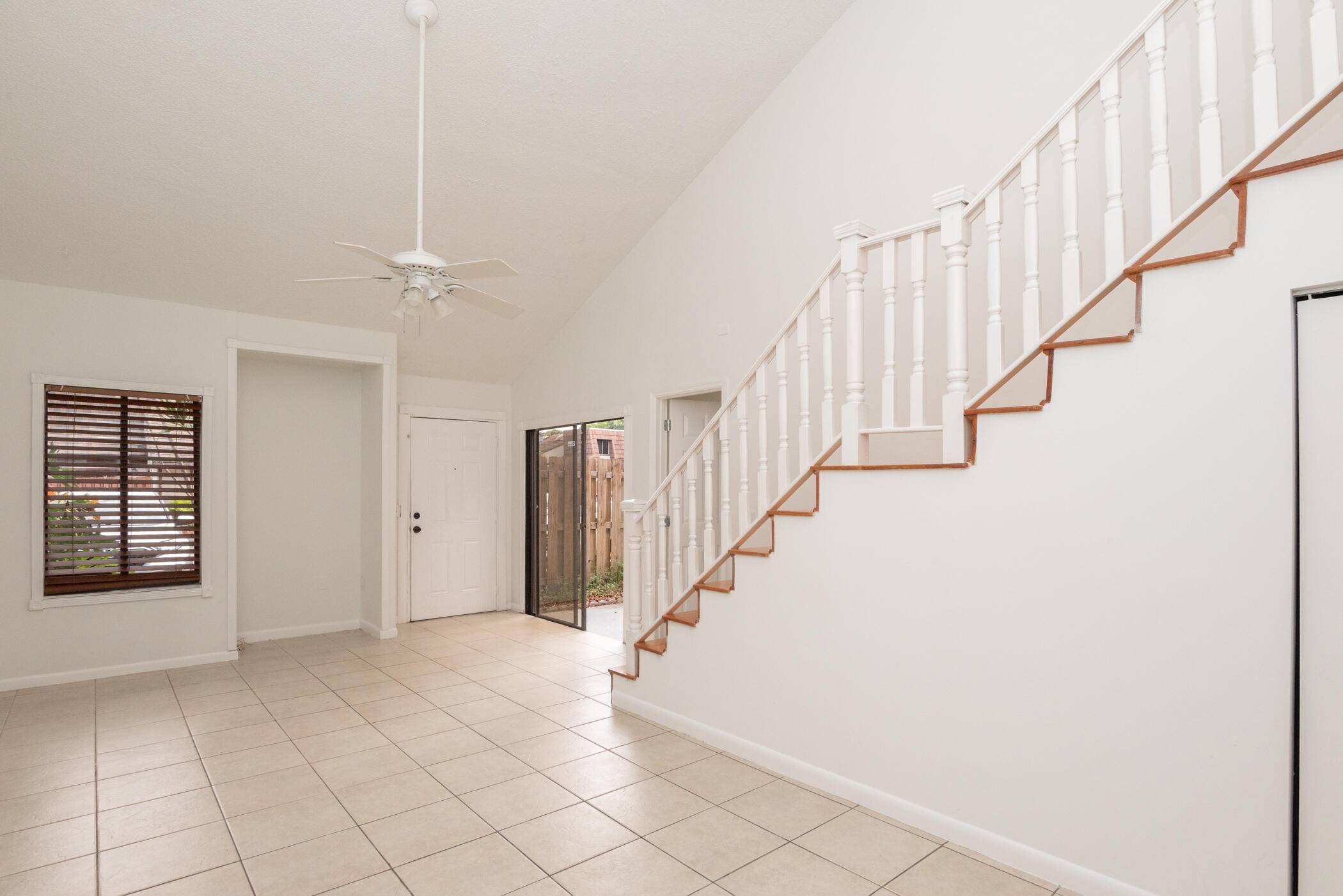 West Palm Beach, FL 33406,4135 Palm Bay CIR B