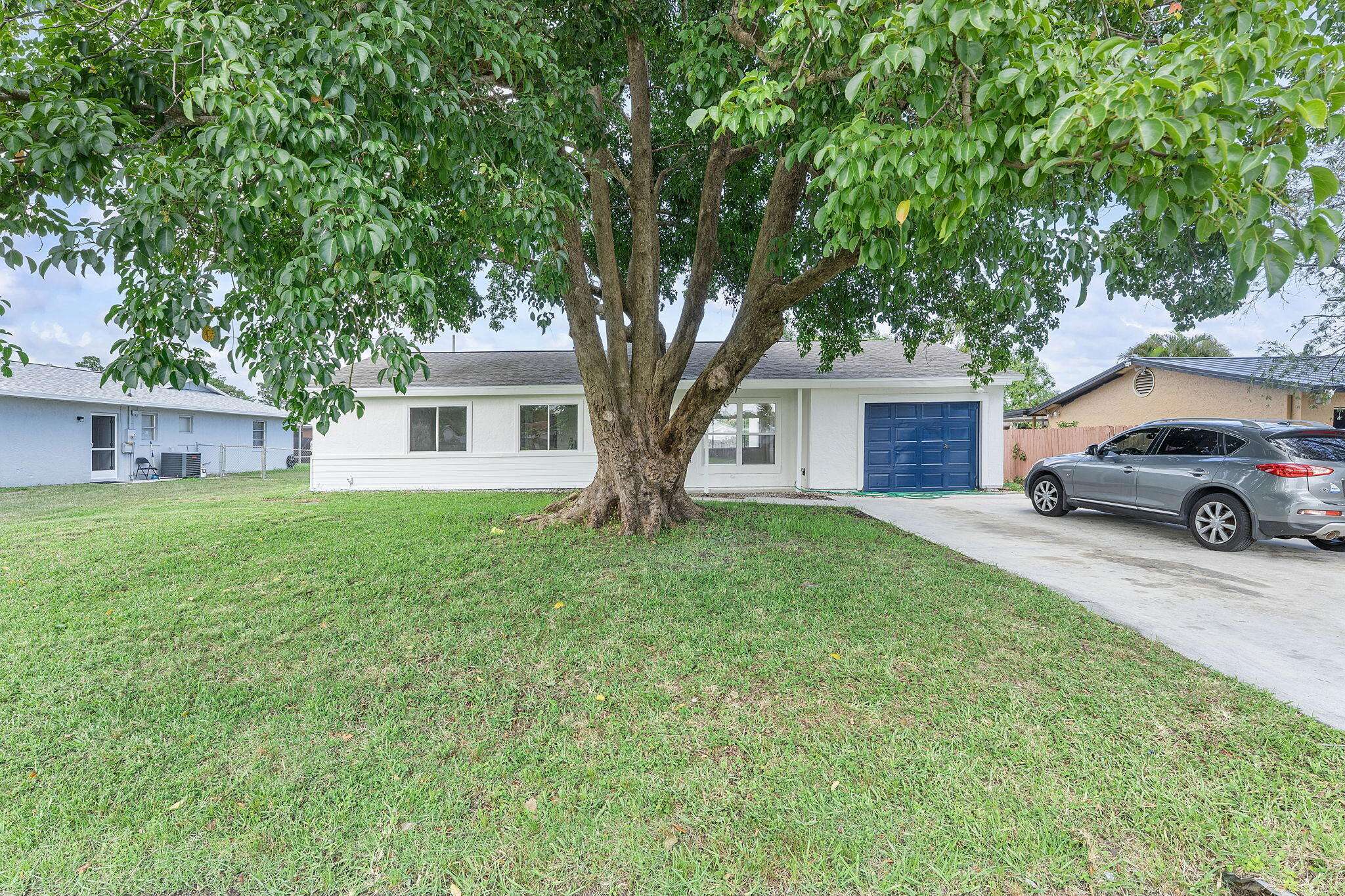 Port Saint Lucie, FL 34983,1041 SE Spinnaker