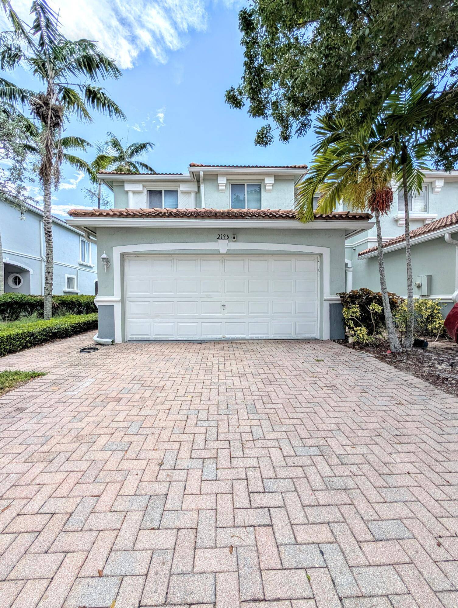 Riviera Beach, FL 33404,2196 Oakmont DR