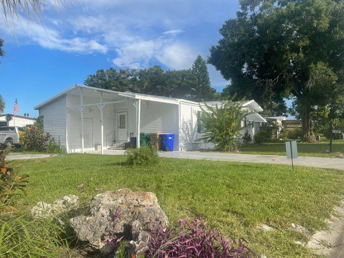 Okeechobee, FL 34972,116 NE 8th AVE