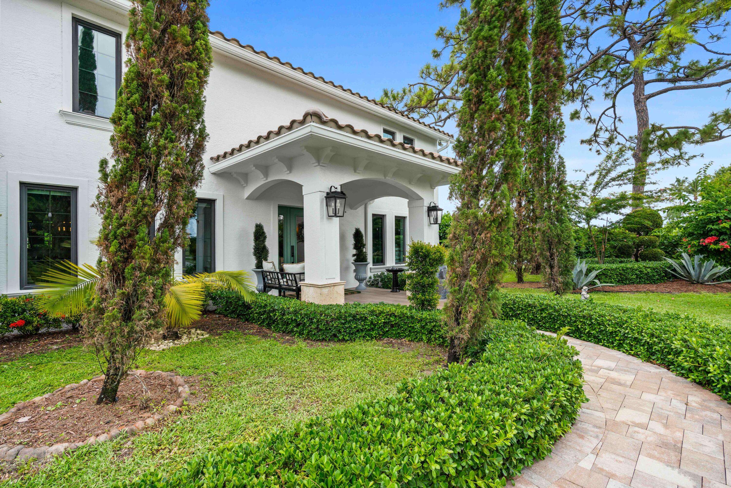 Palm Beach Gardens, FL 33418,6204 Celadon CIR
