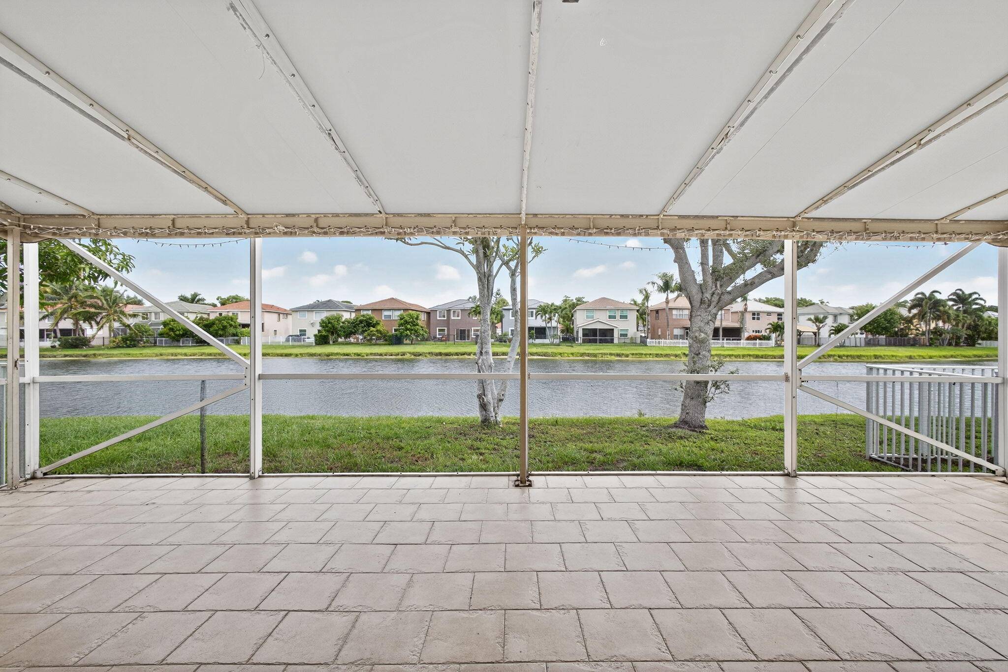 Lake Worth, FL 33463,6121 Spring Isles BLVD