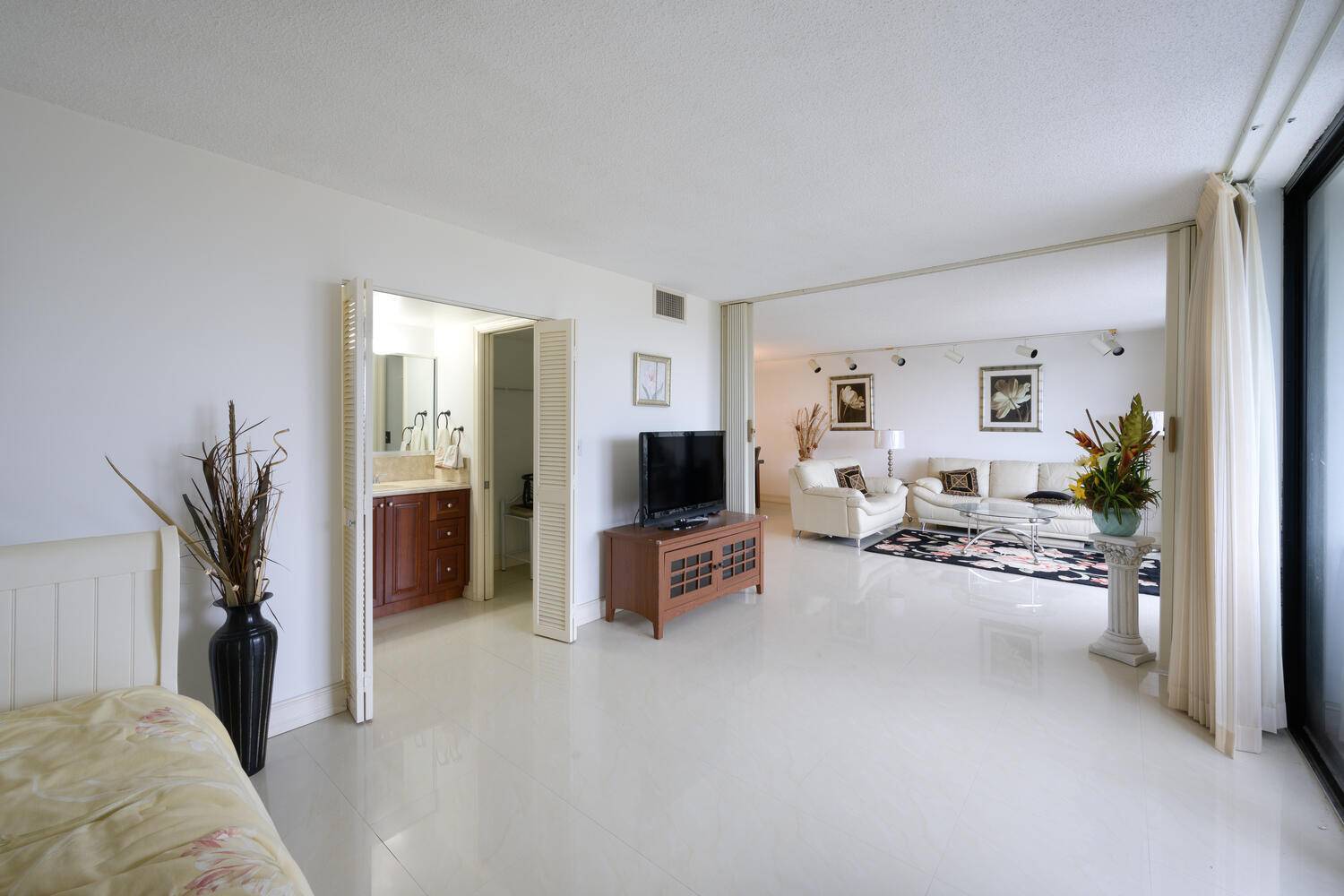 West Palm Beach, FL 33401,2000 Presidential WAY 303