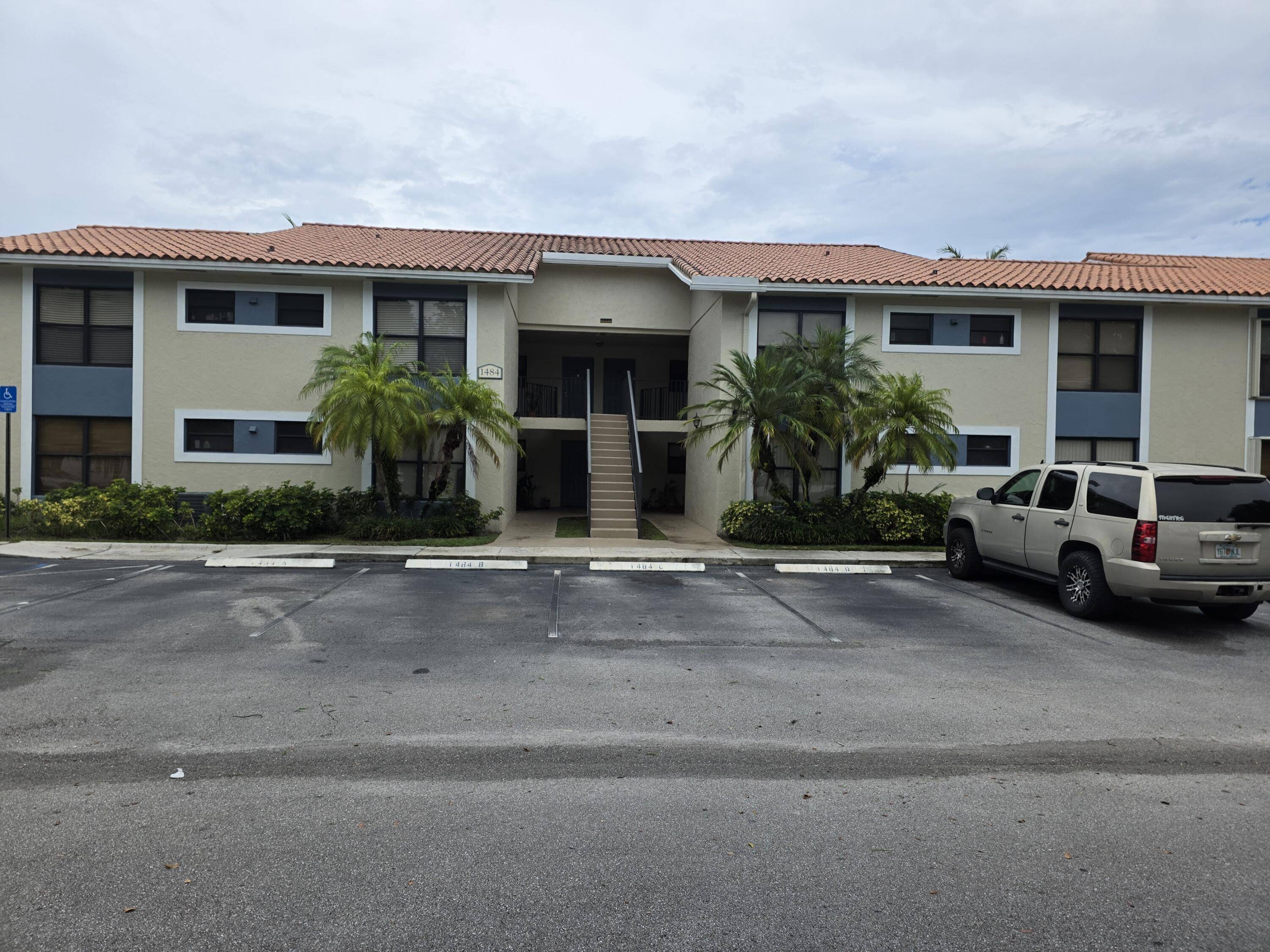 West Palm Beach, FL 33411,1484 Lake Crystal DR G