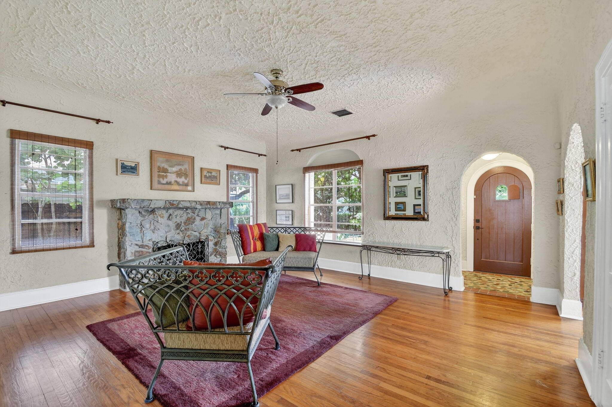 West Palm Beach, FL 33405,620 Lytle ST