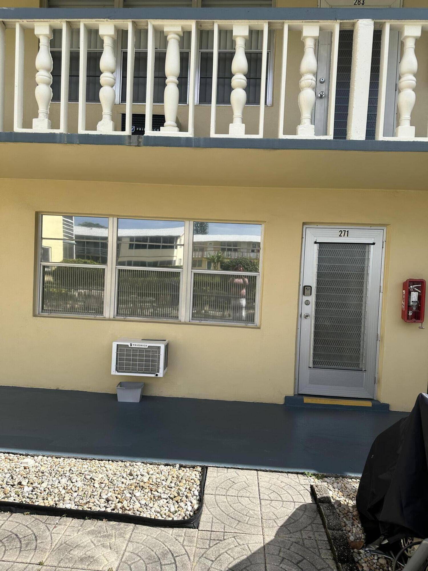 West Palm Beach, FL 33417,271 N Chatham