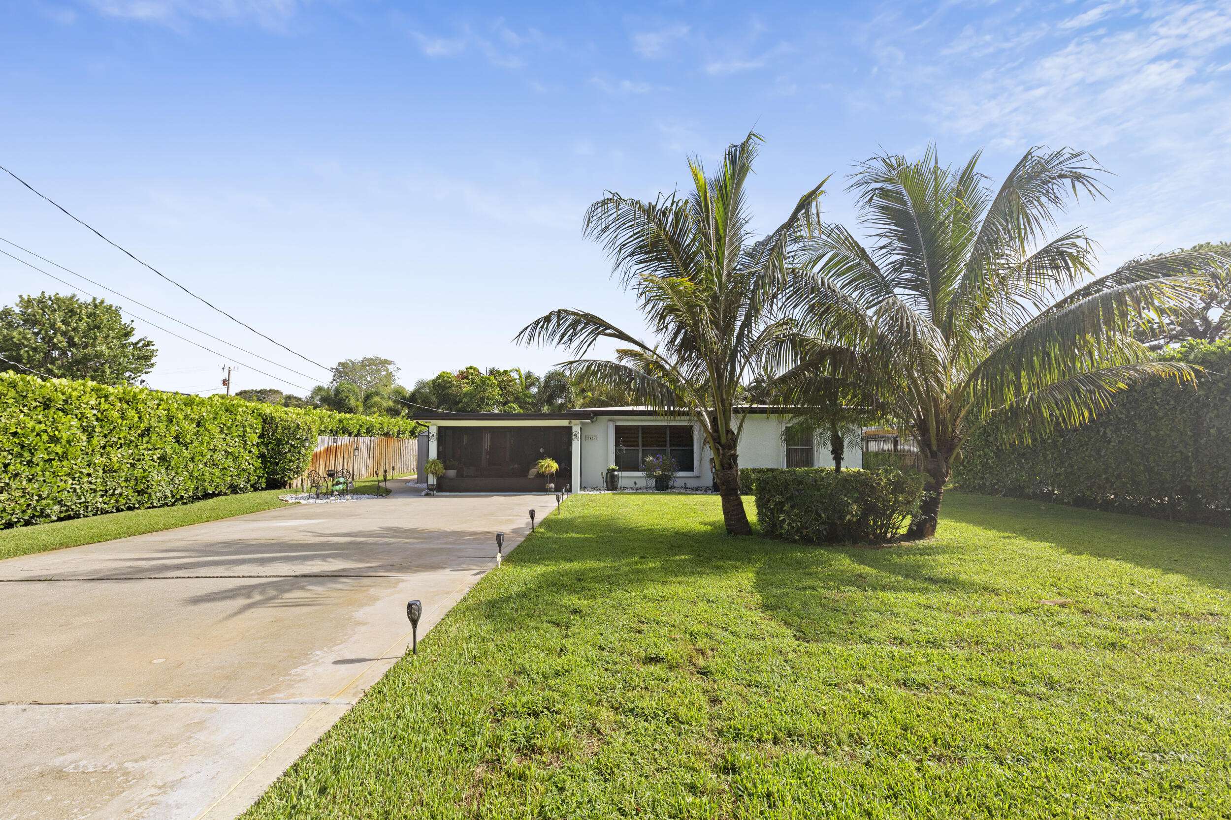 Palm Beach Gardens, FL 33410,2417 Country Oaks LN