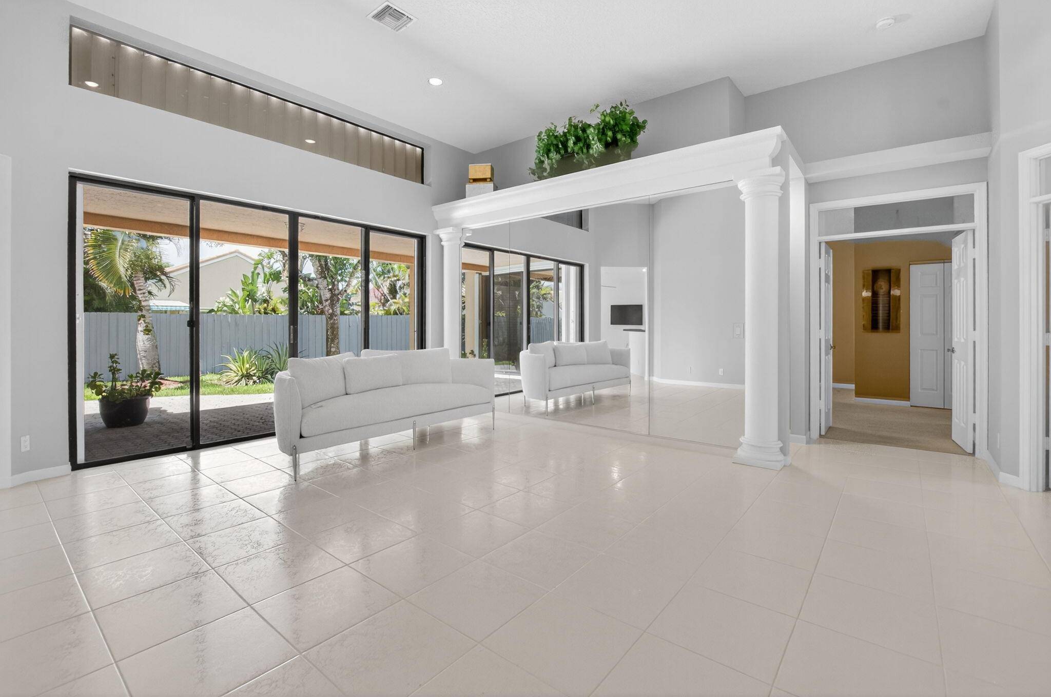 Boca Raton, FL 33428,10028 Venezia PL
