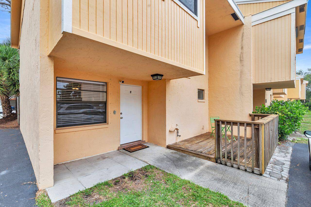 Palm Beach Gardens, FL 33410,4330 Lilac ST F