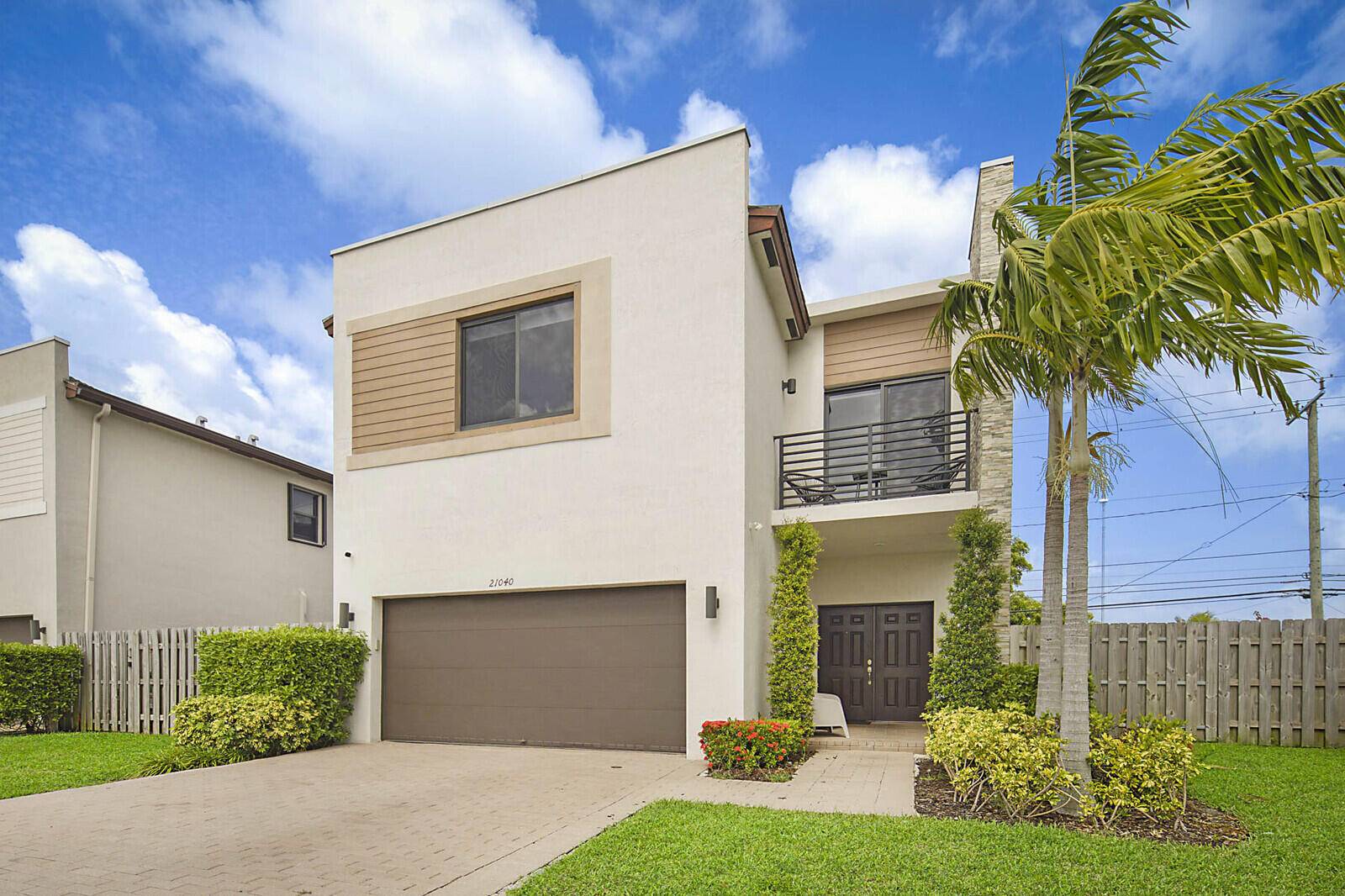 Miami, FL 33179,21040 NE 2nd CT