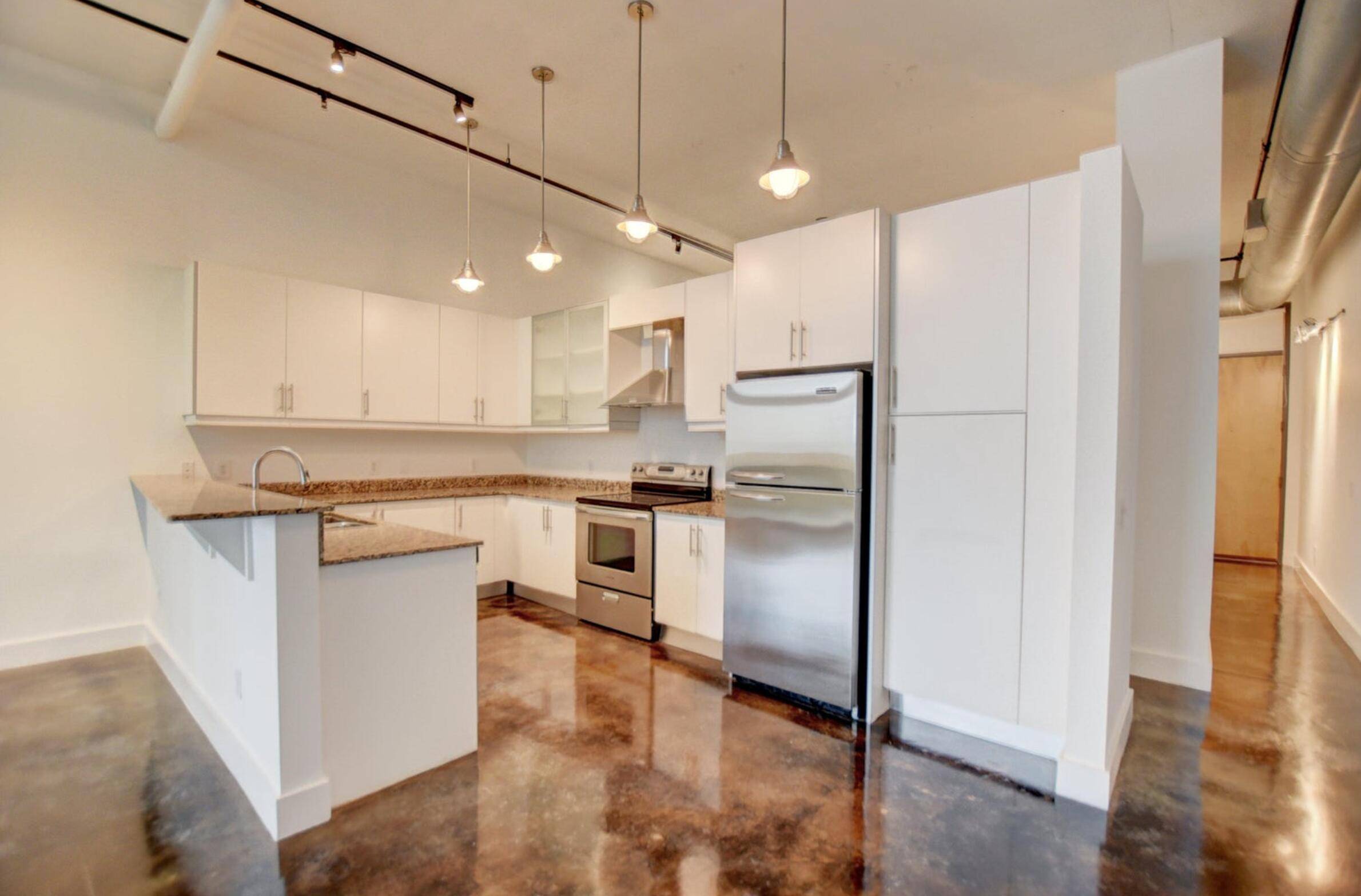 Delray Beach, FL 33483,180 NE 4th AVE 207