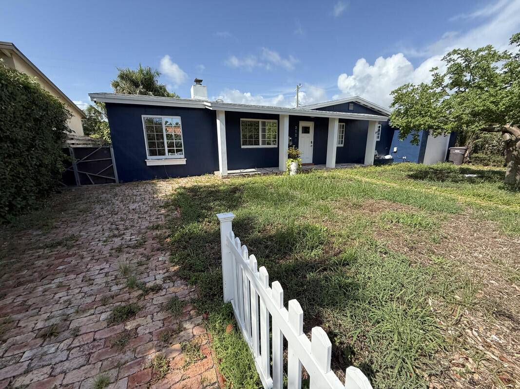 West Palm Beach, FL 33405,212 Rutland BLVD