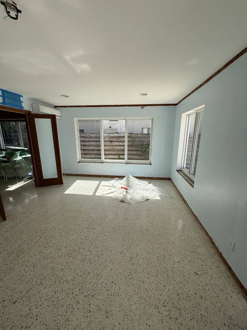 West Palm Beach, FL 33405,212 Rutland BLVD